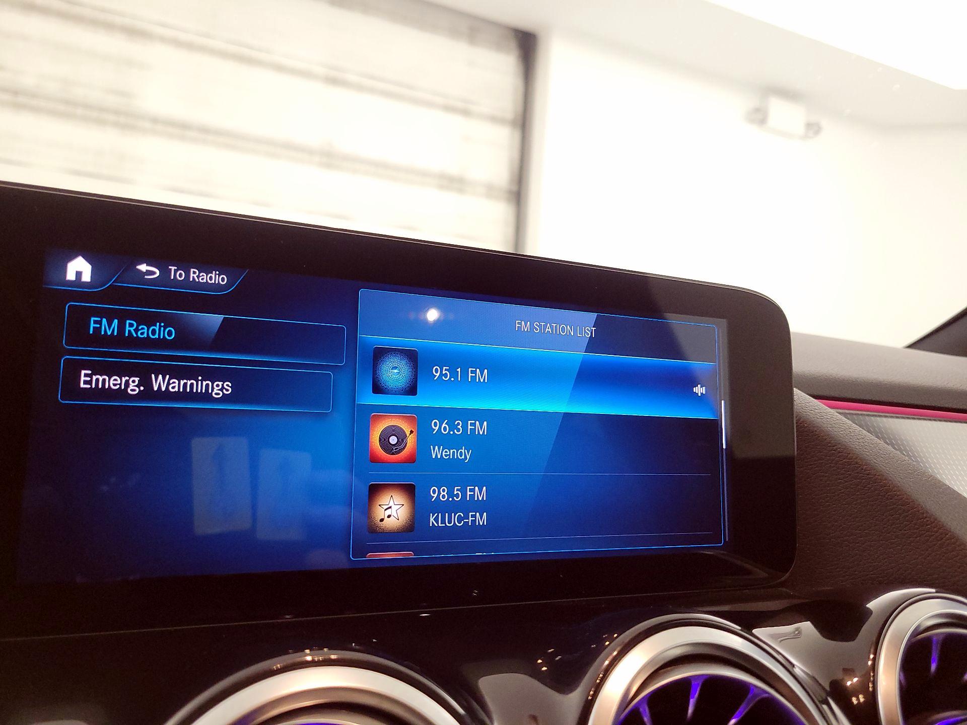 Thumbnail: 2022 Mercedes-Benz GLA - 15