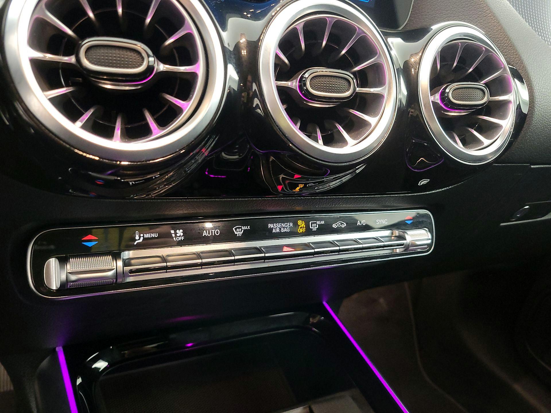 Thumbnail: 2022 Mercedes-Benz GLA - 16