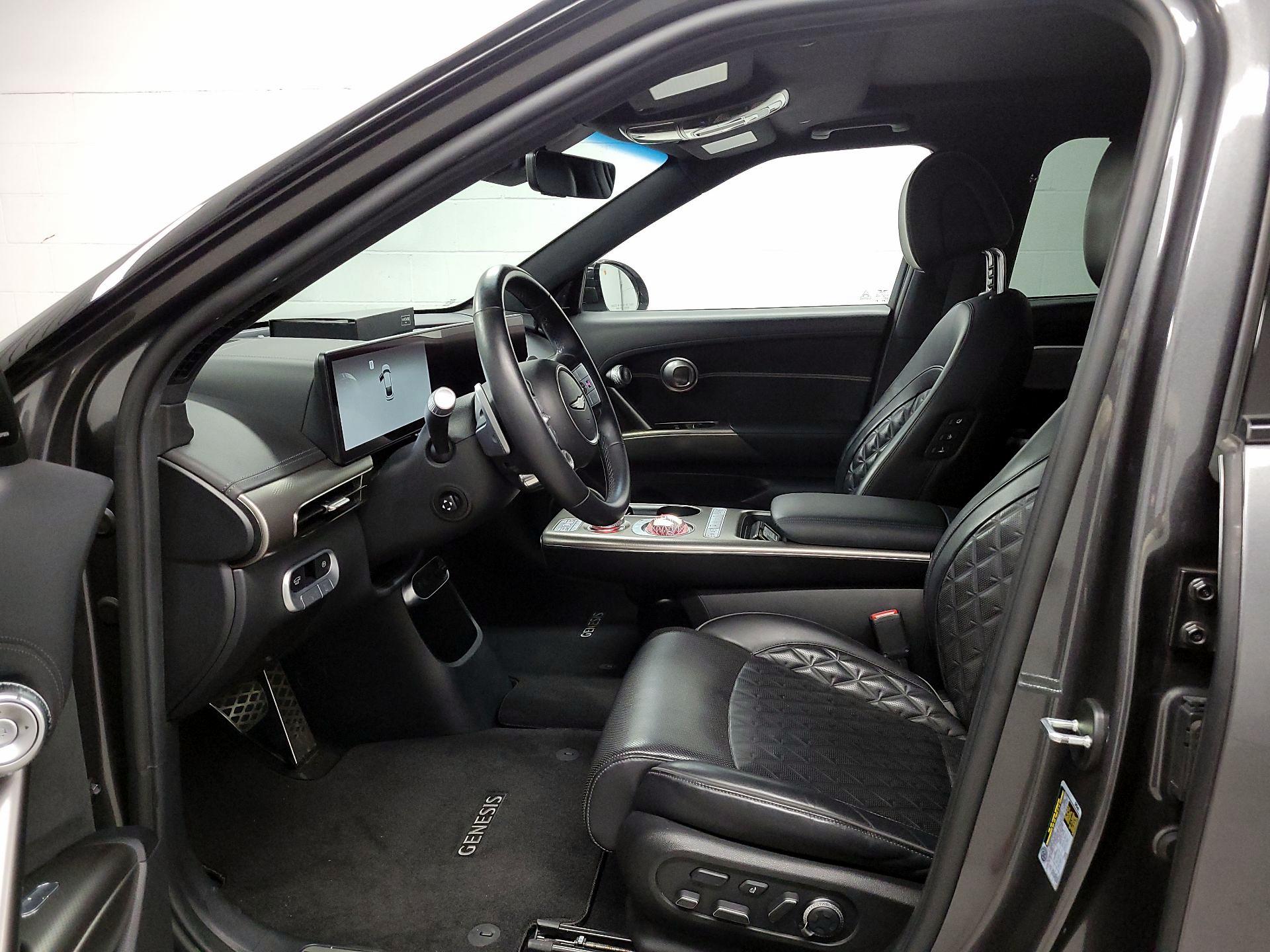 Thumbnail: 2023 Genesis GV60 - 9