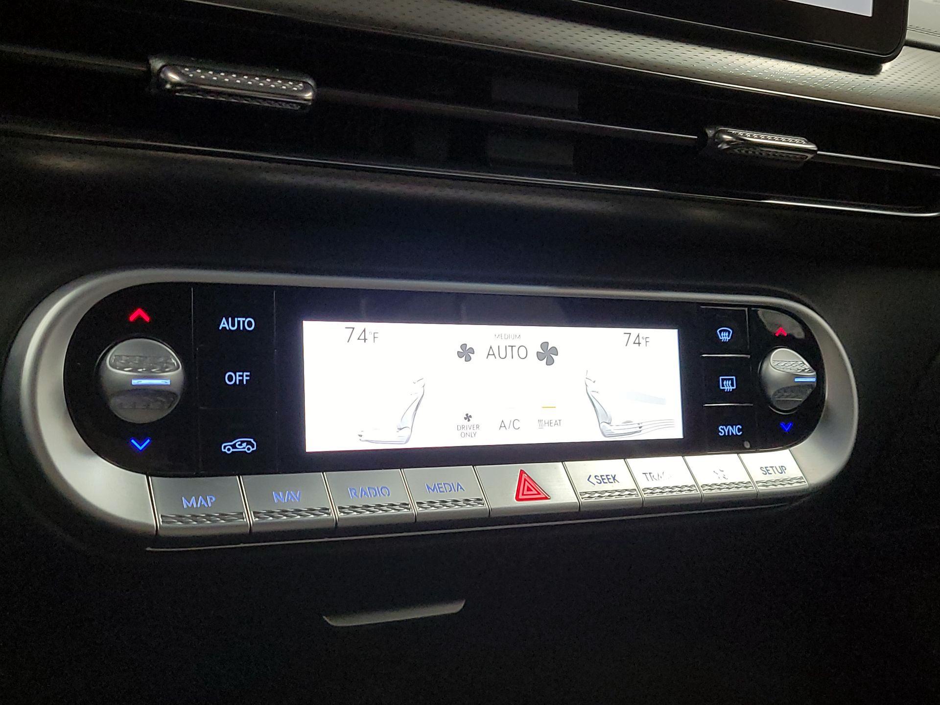 Thumbnail: 2023 Genesis GV60 - 14