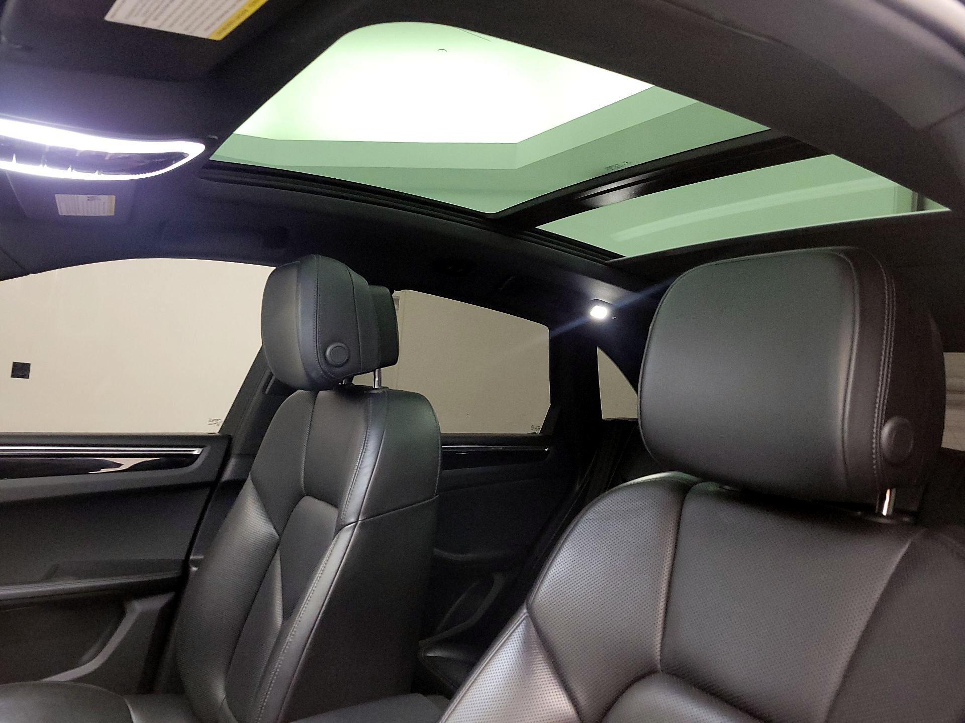 Thumbnail: 2023 Porsche Macan - 19