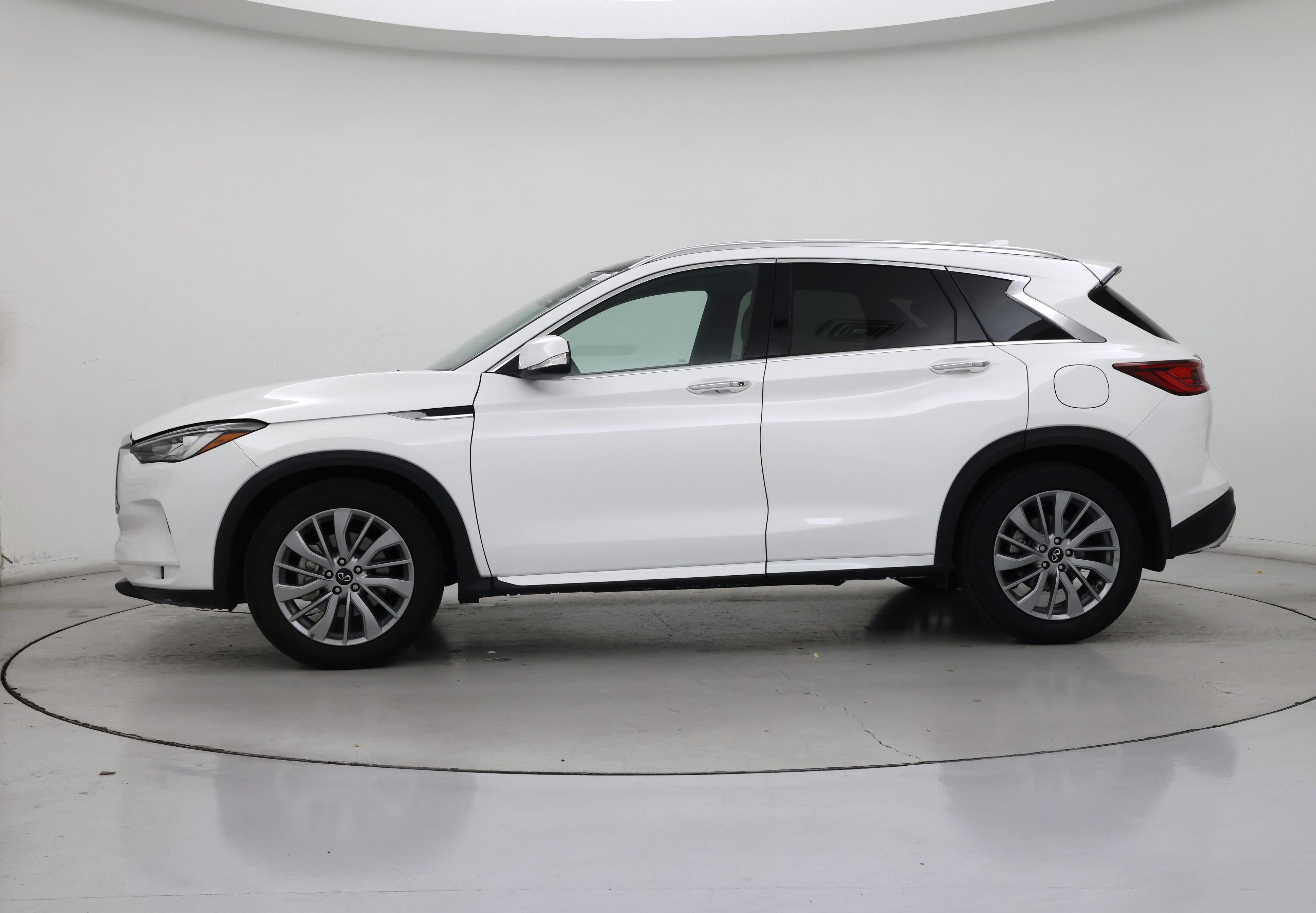 Thumbnail: 2023 INFINITI QX50 - 3