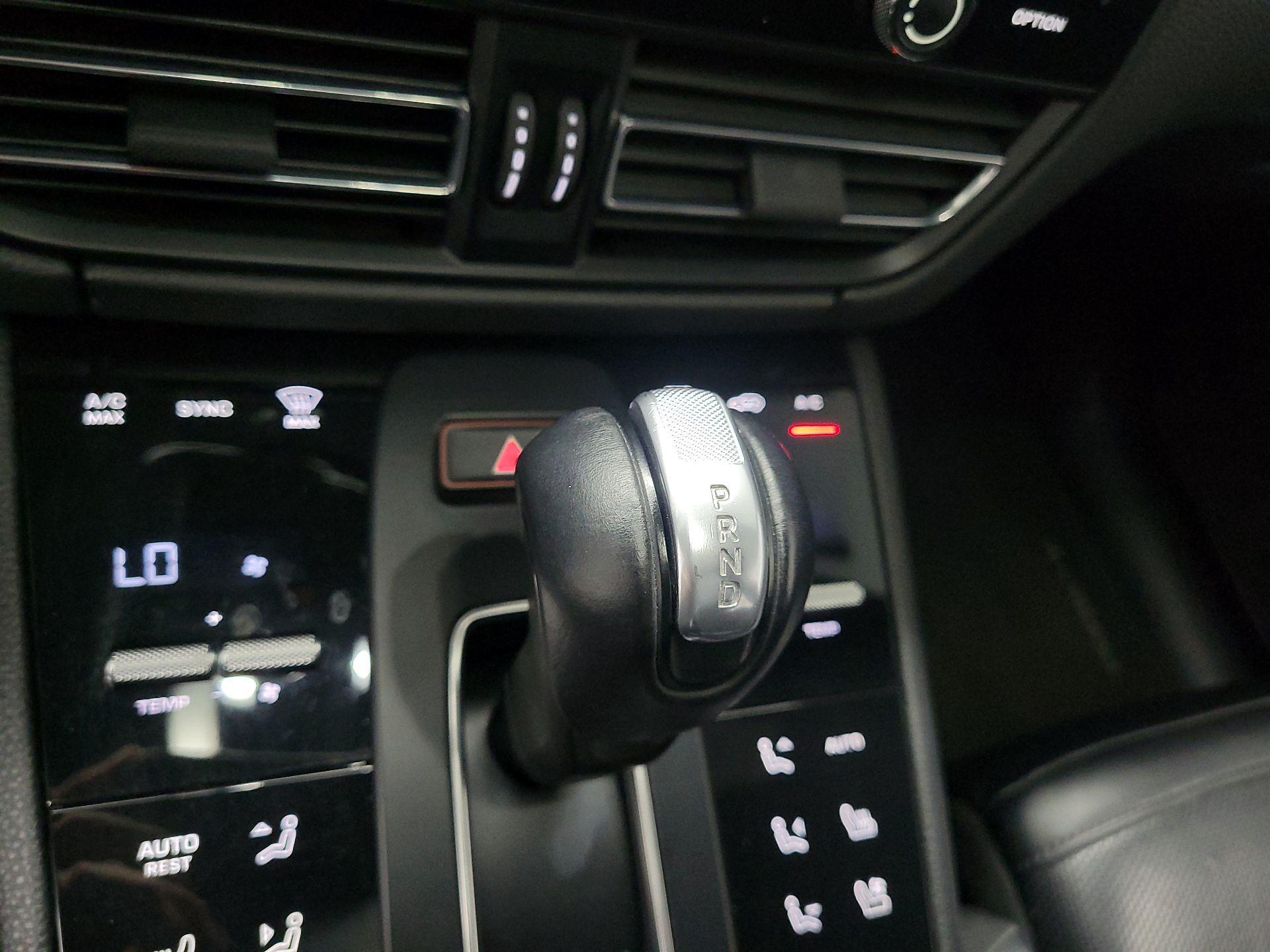 Thumbnail: 2024 Porsche Macan - 14