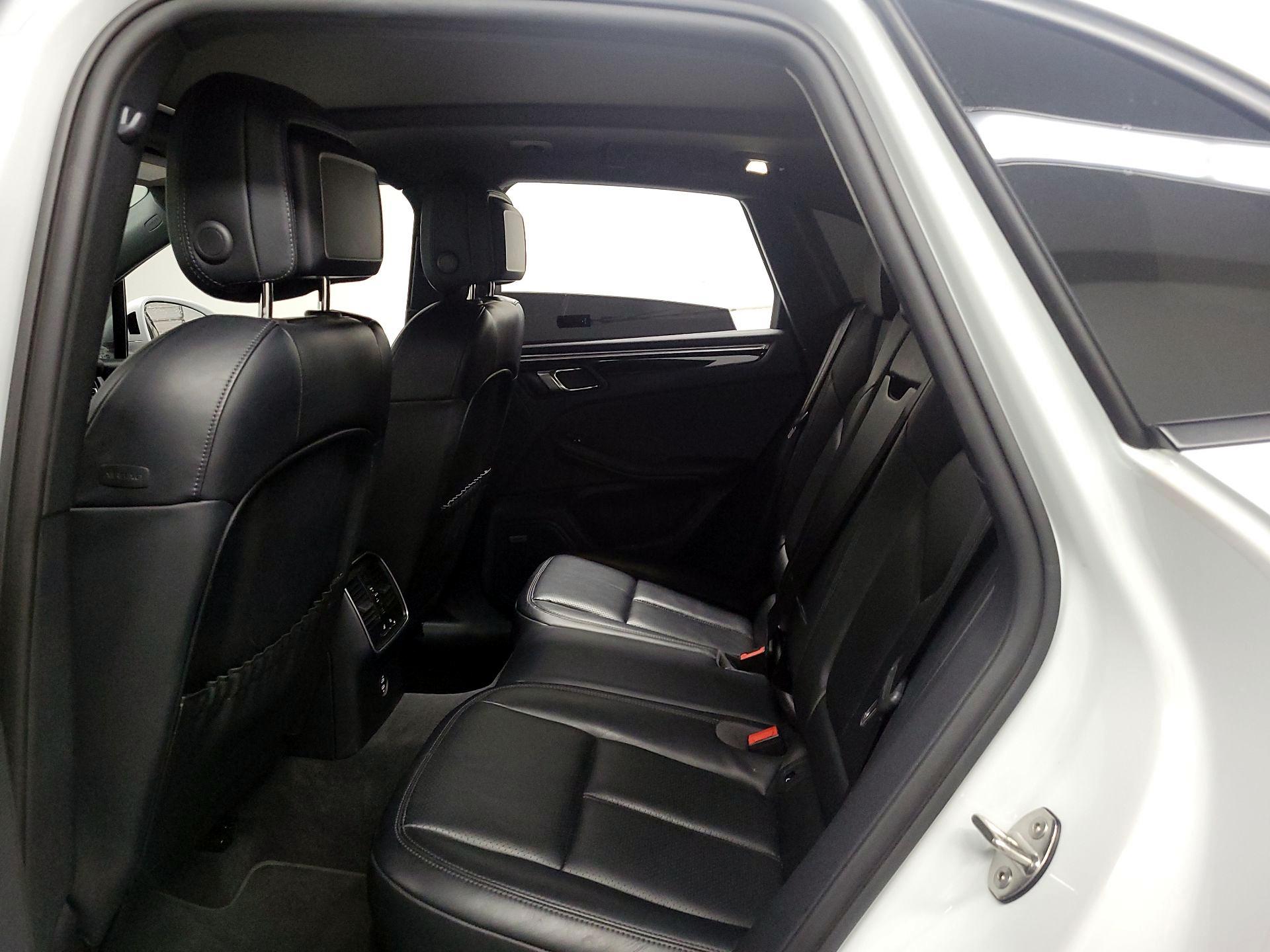 Thumbnail: 2024 Porsche Macan - 15