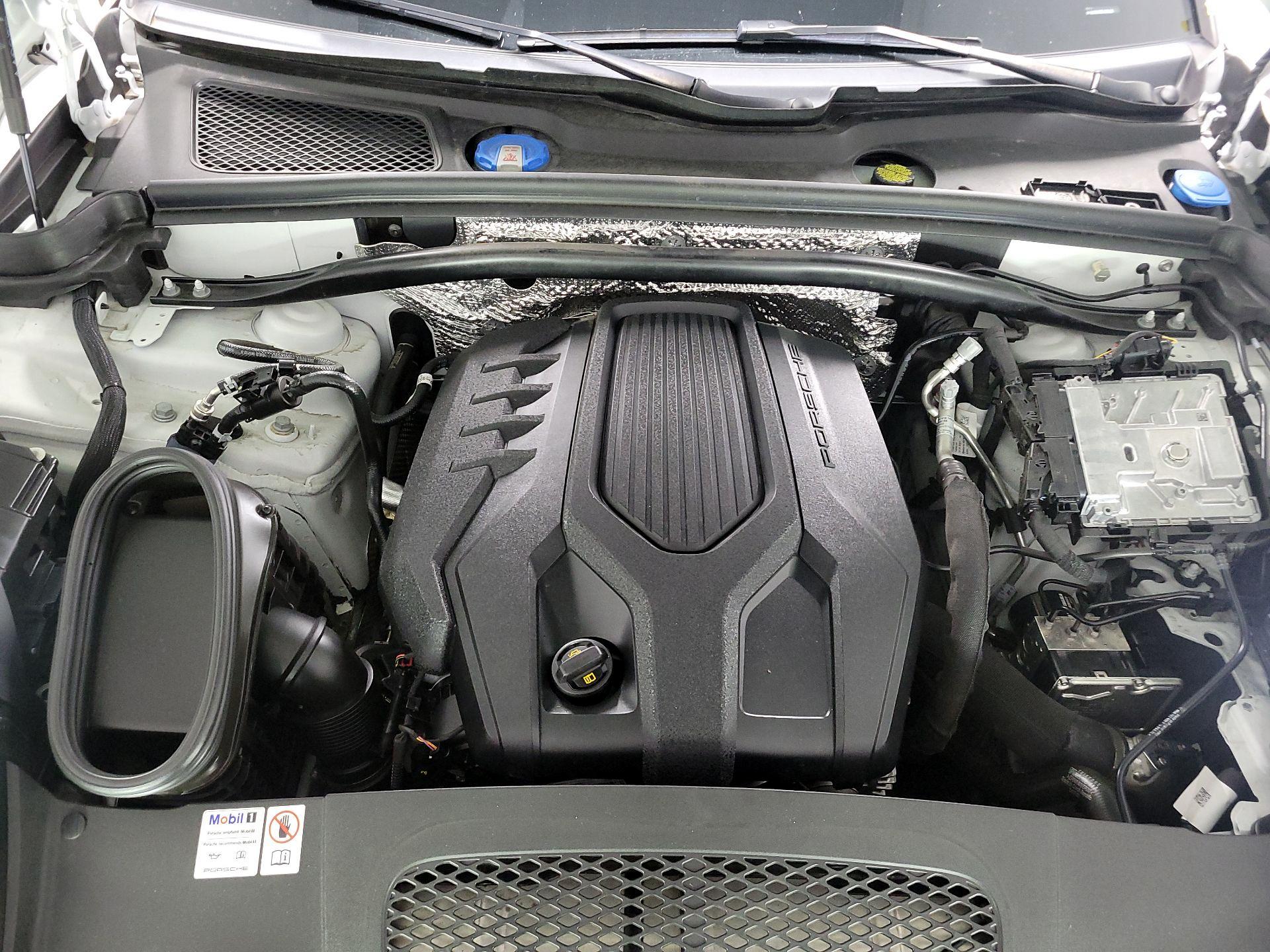 Thumbnail: 2024 Porsche Macan - 17