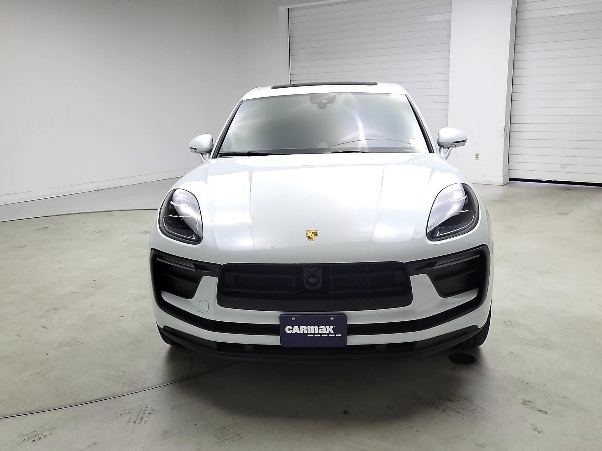 Thumbnail: 2024 Porsche Macan - 2