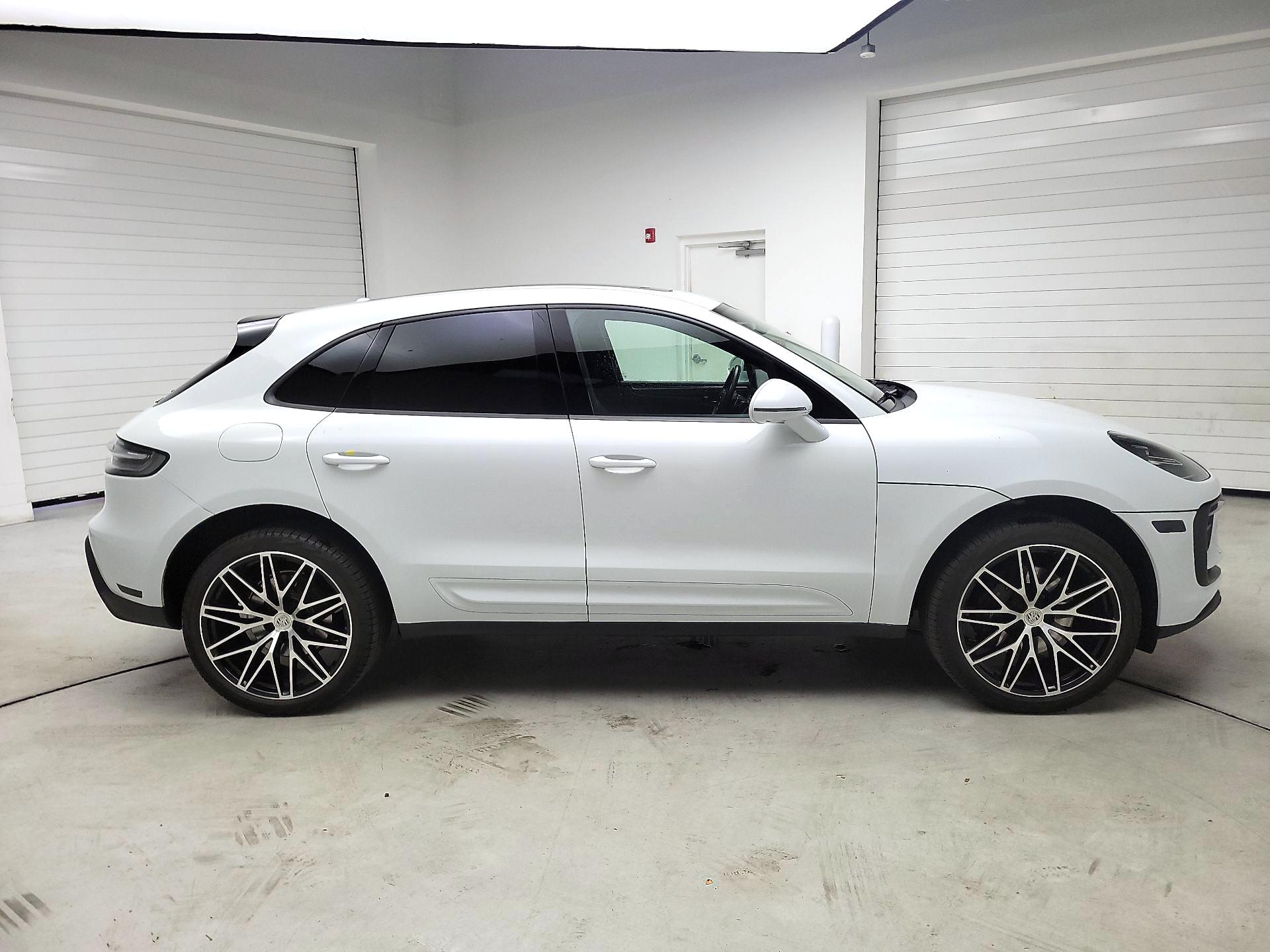 Thumbnail: 2024 Porsche Macan - 4