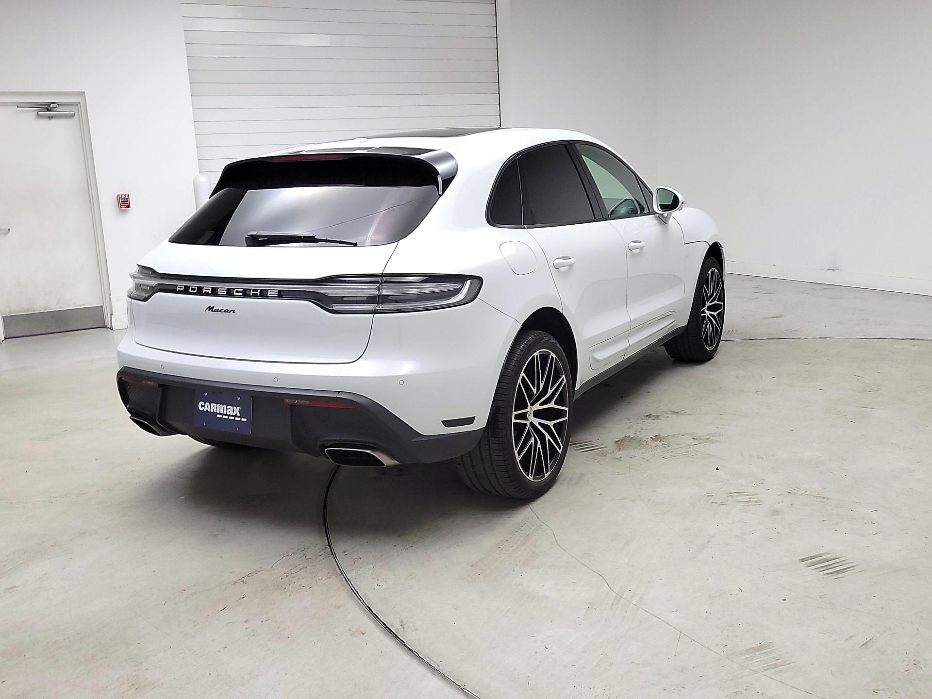 Thumbnail: 2024 Porsche Macan - 5