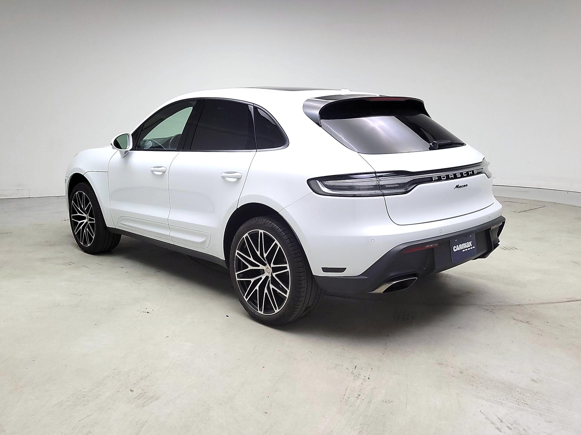 Thumbnail: 2024 Porsche Macan - 7