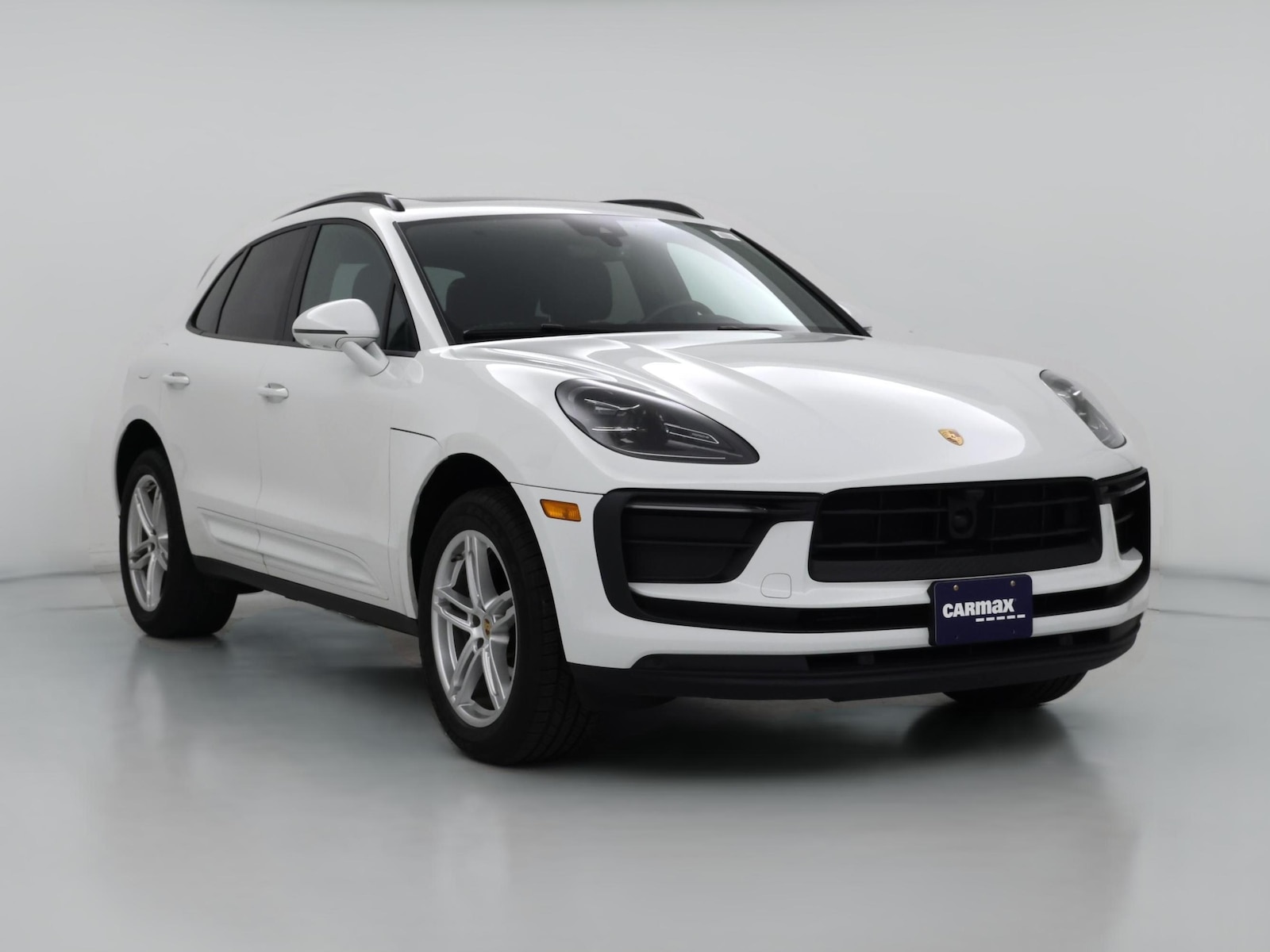 2023 Porsche Macan T