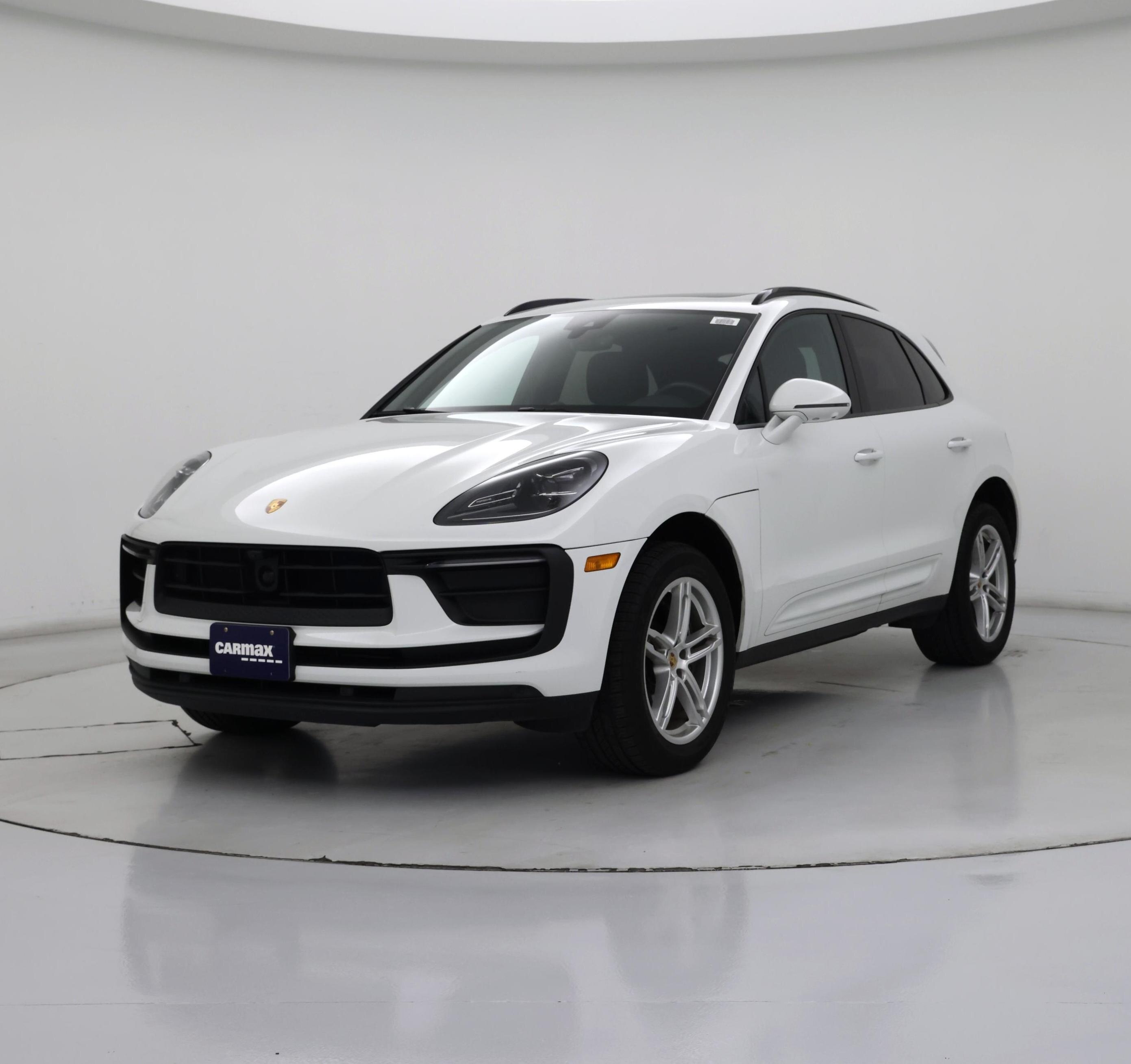 Thumbnail: 2023 Porsche Macan - 4
