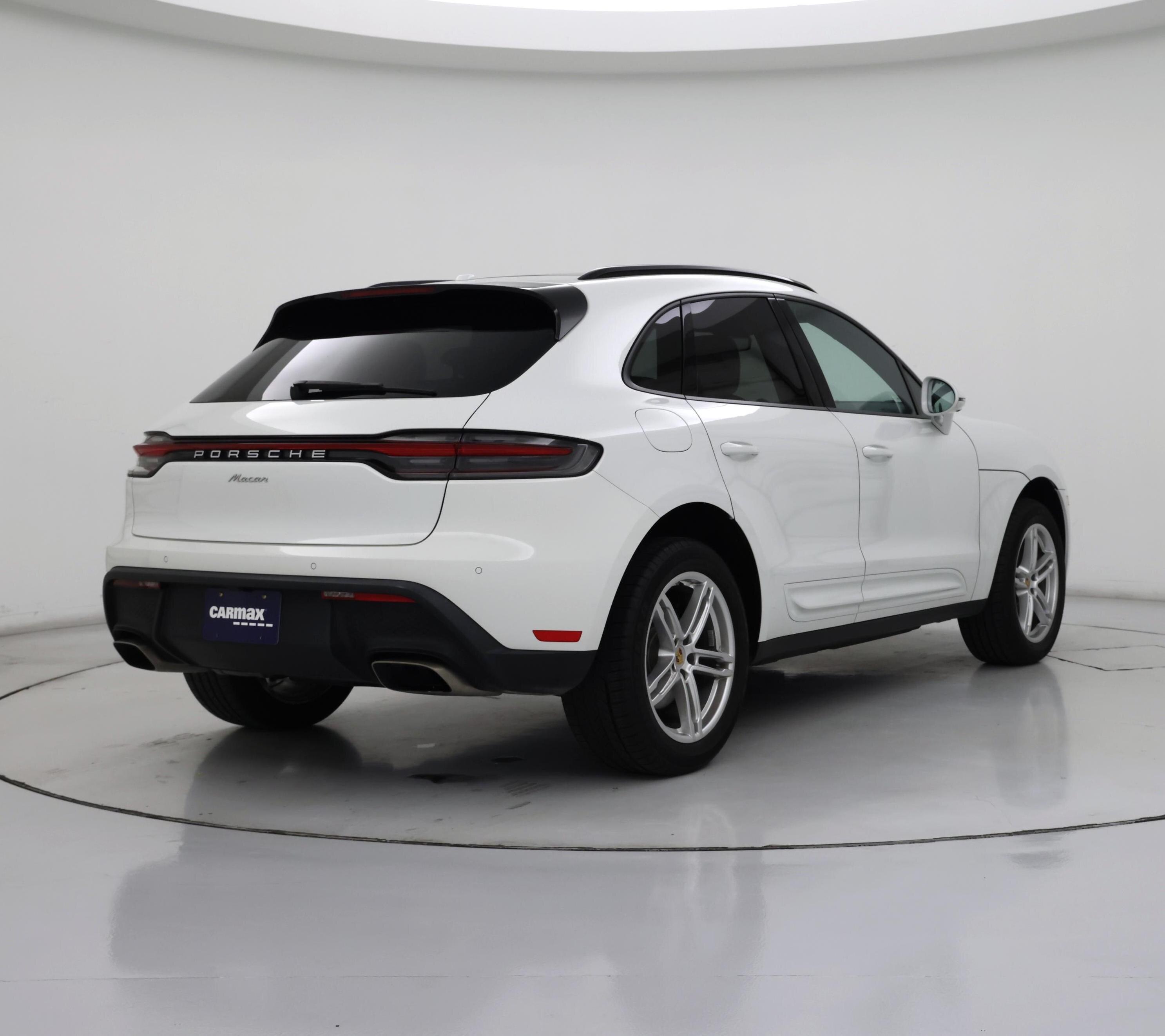 Thumbnail: 2023 Porsche Macan - 8