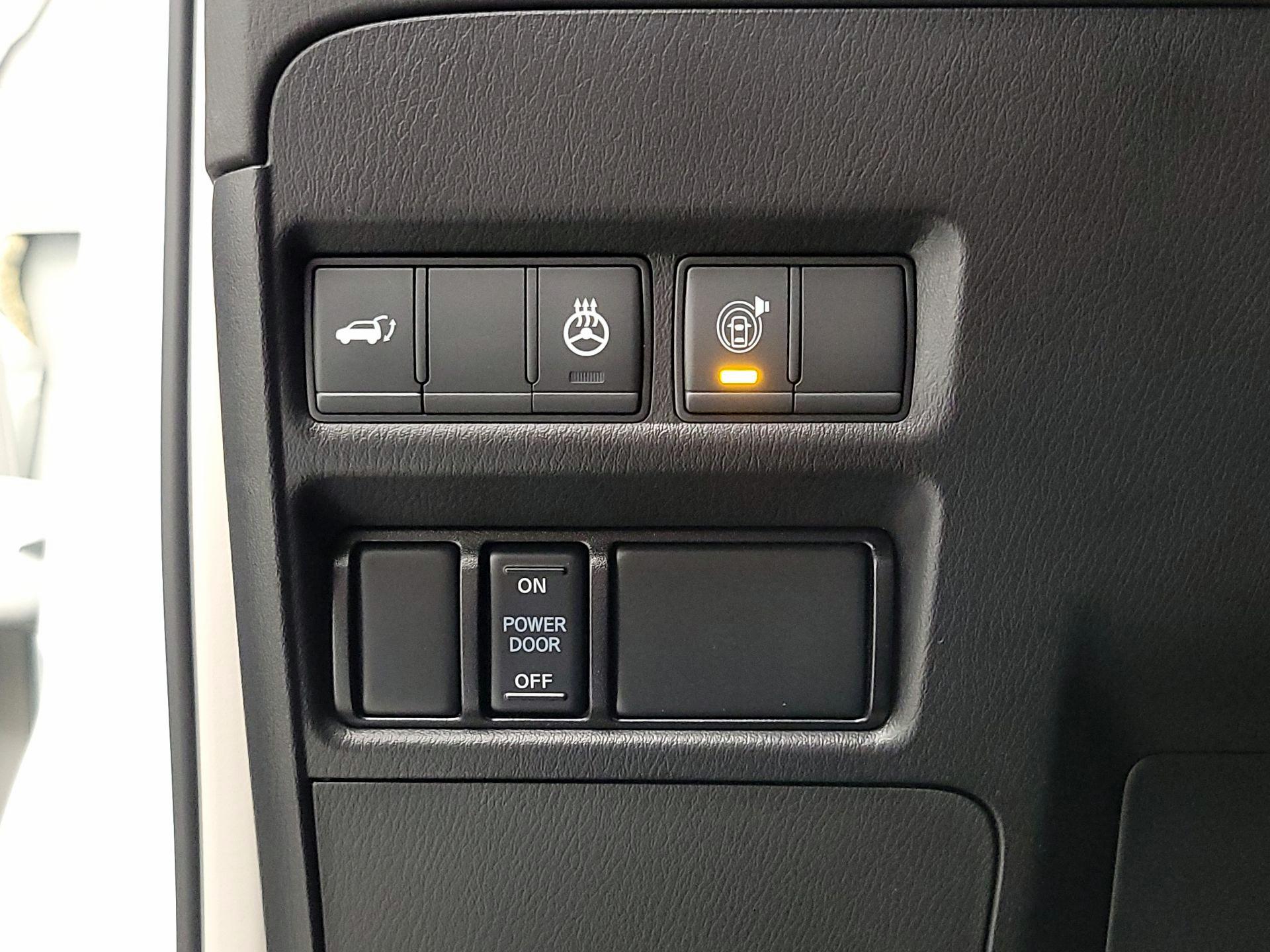 Thumbnail: 2022 INFINITI QX80 - 13