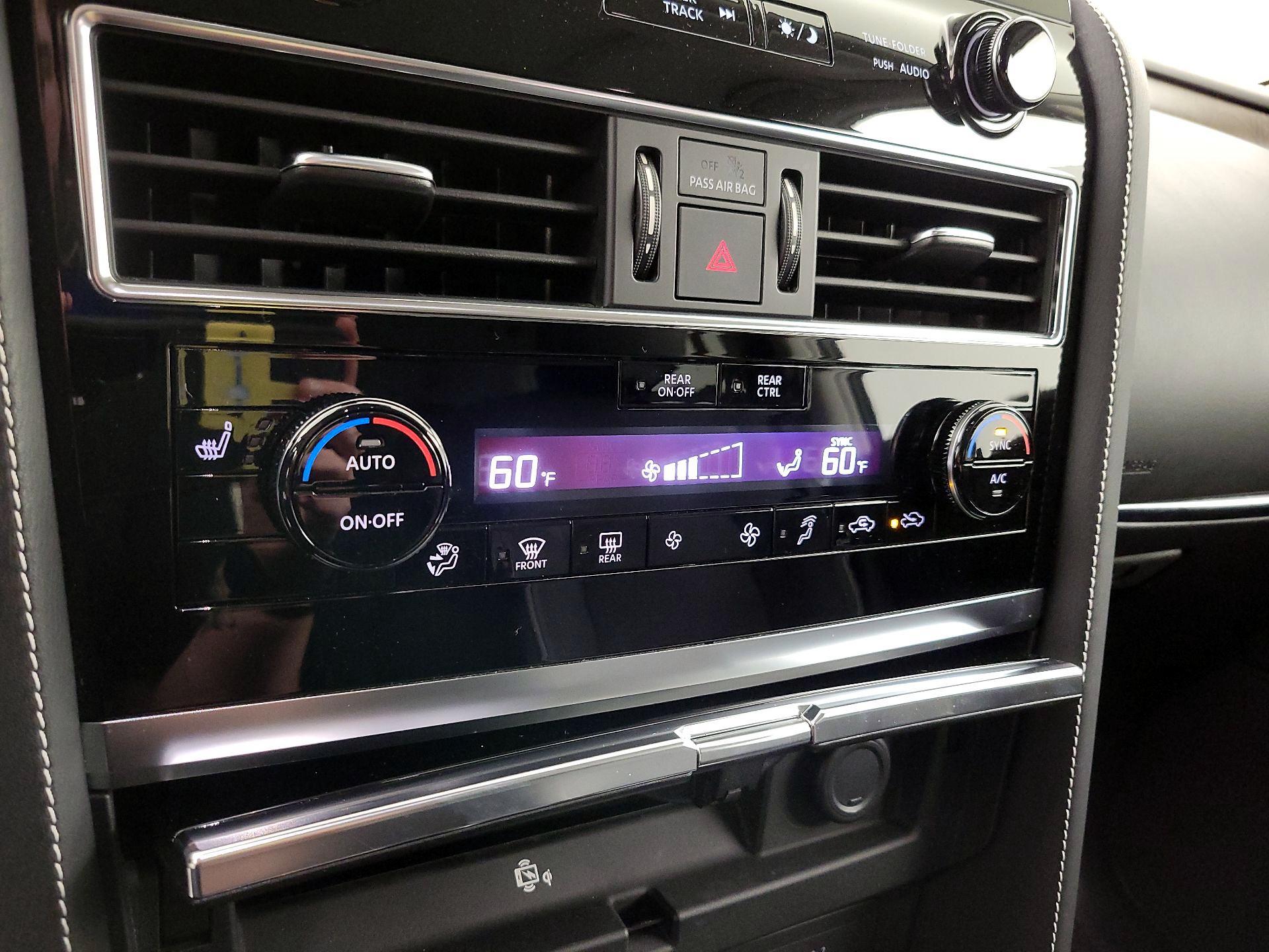 Thumbnail: 2022 INFINITI QX80 - 17