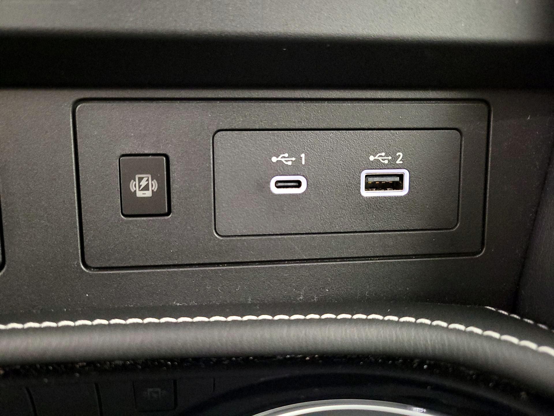 Thumbnail: 2022 INFINITI QX80 - 19