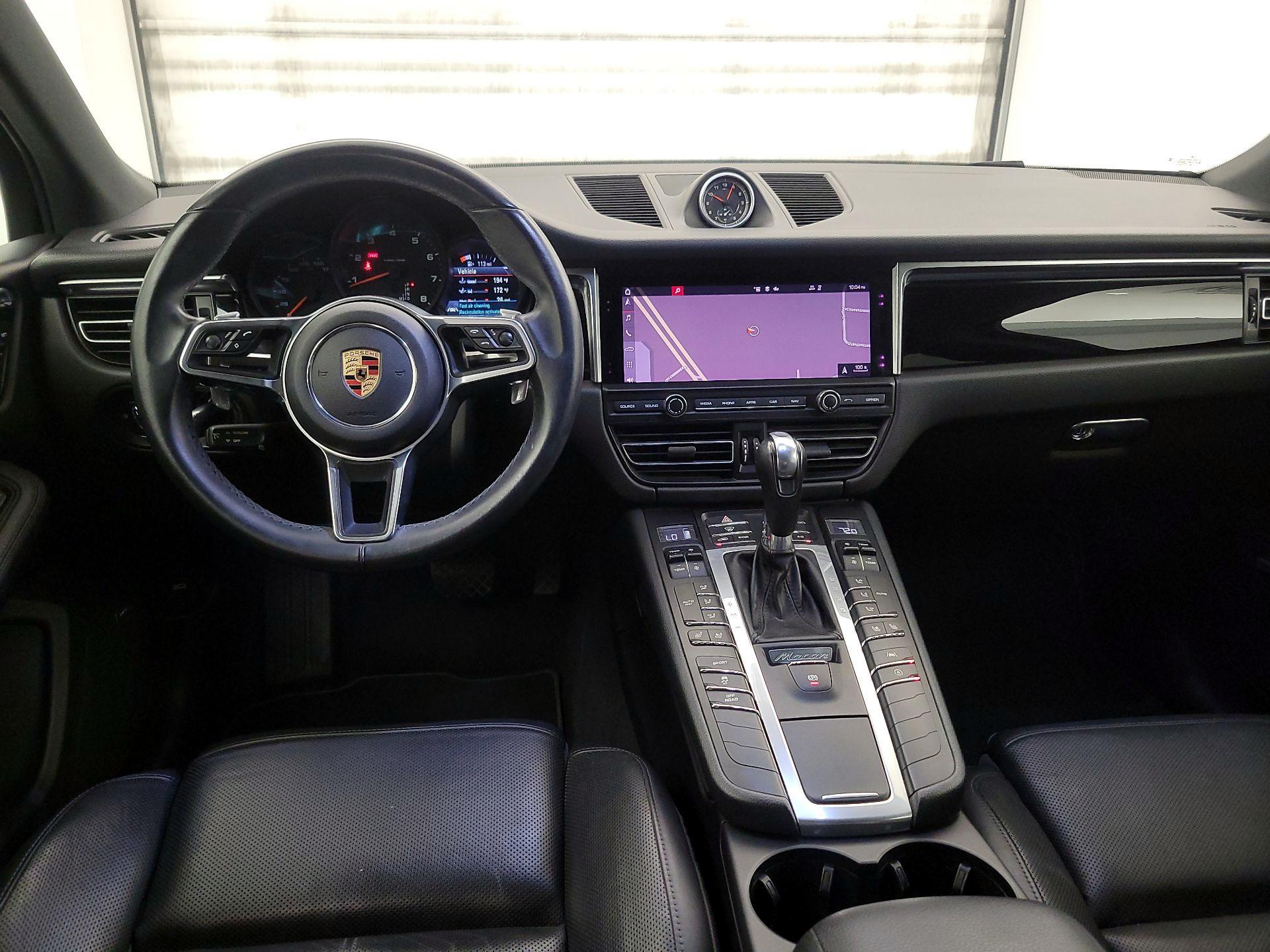 Thumbnail: 2020 Porsche Macan - 9