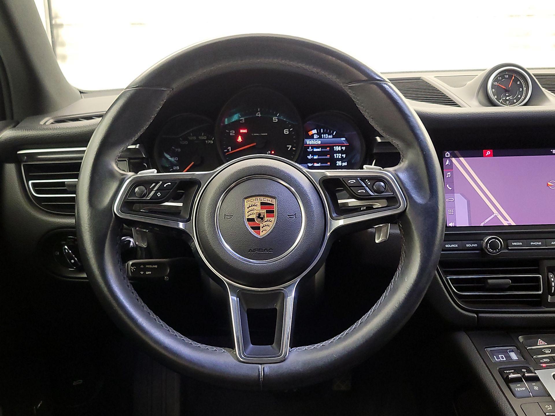 Thumbnail: 2020 Porsche Macan - 10