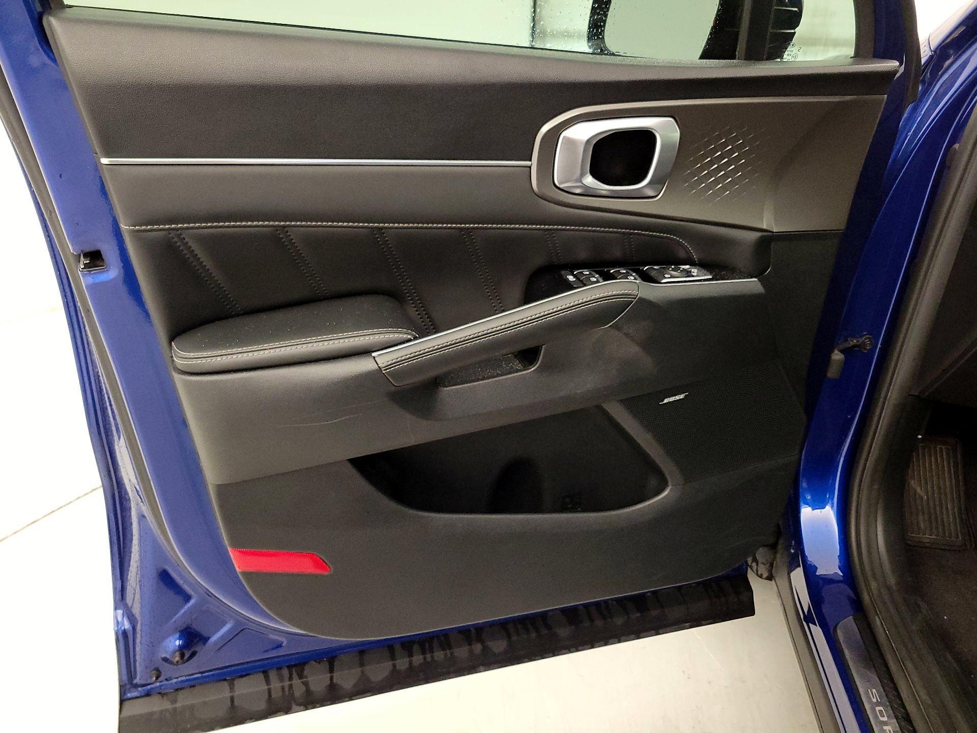 Thumbnail: 2021 Kia Sorento - 12