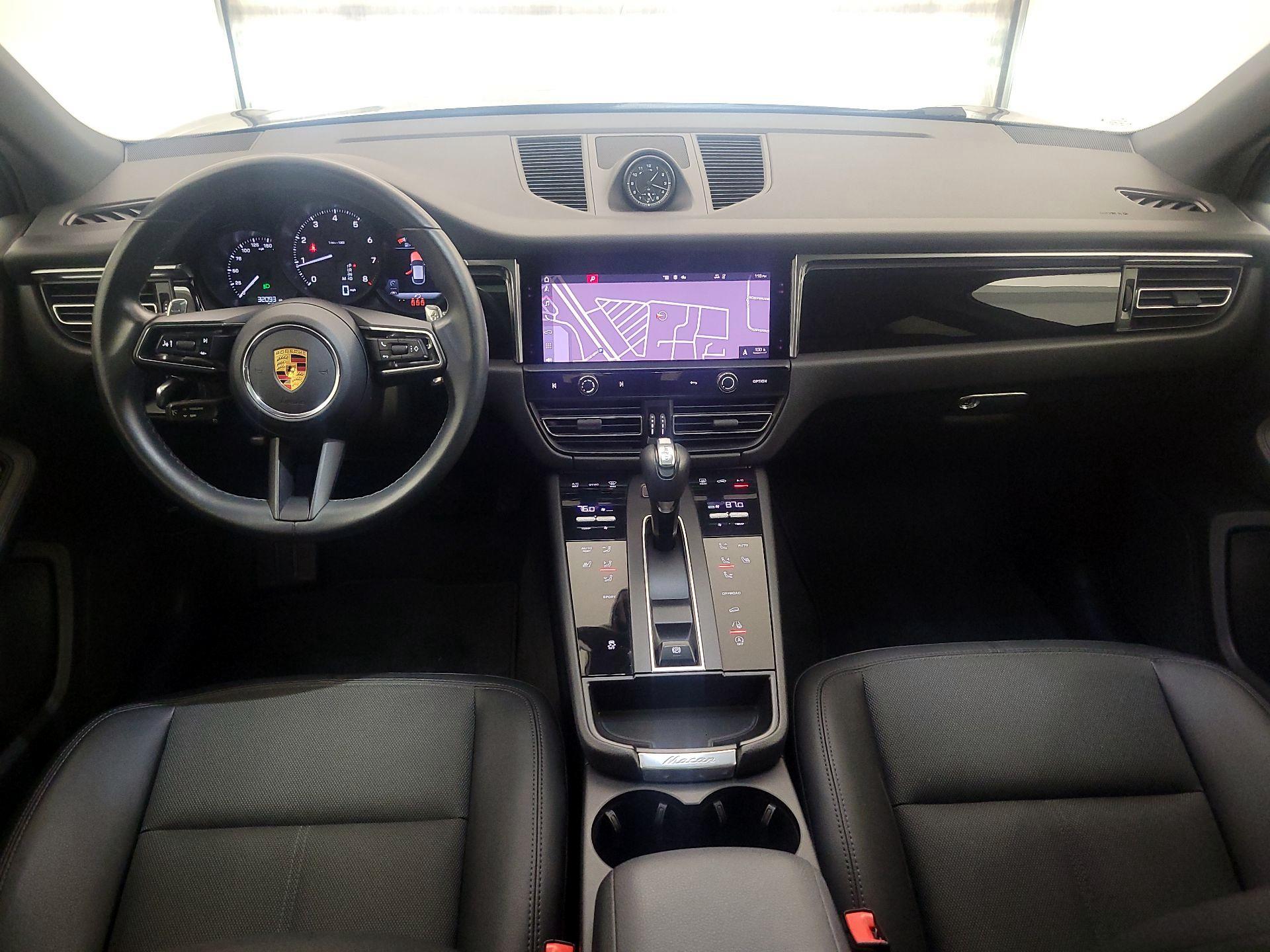 Thumbnail: 2022 Porsche Macan - 9