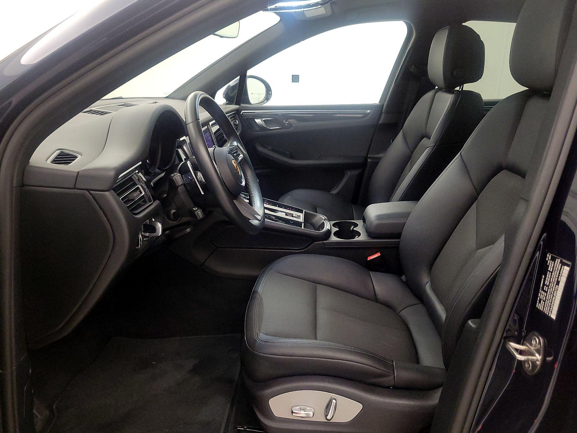 Thumbnail: 2022 Porsche Macan - 11