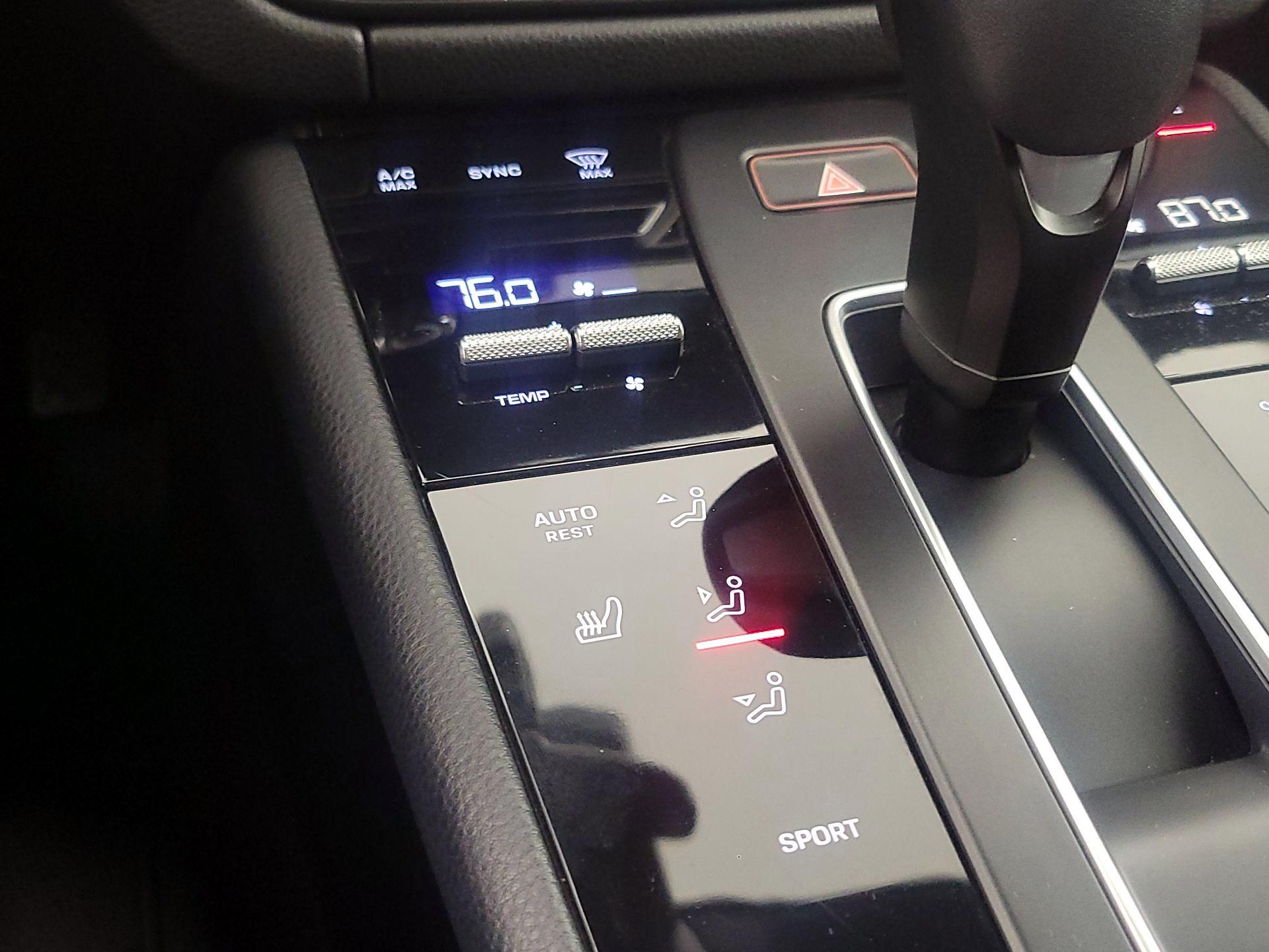 Thumbnail: 2022 Porsche Macan - 17