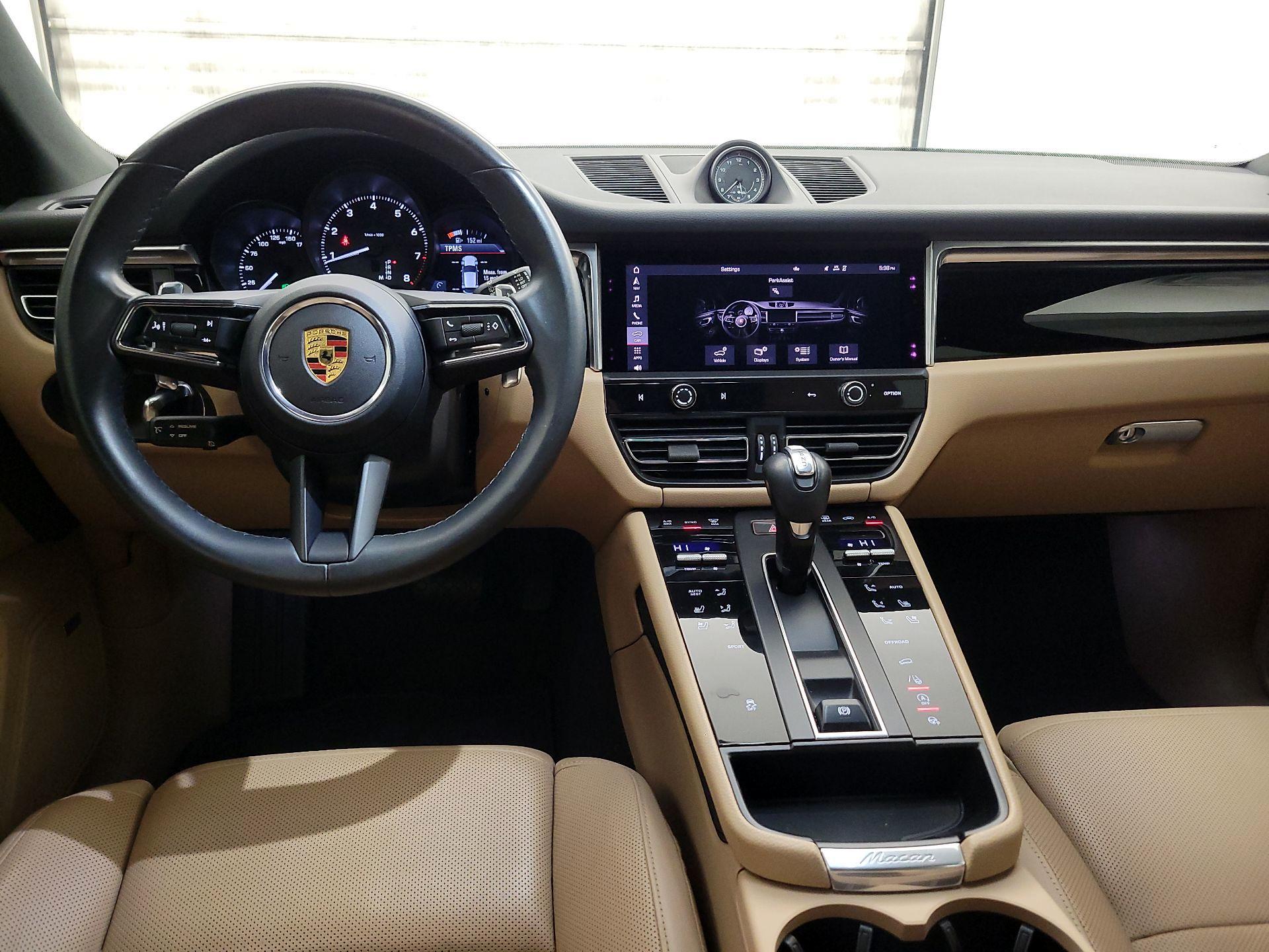 Thumbnail: 2022 Porsche Macan - 9