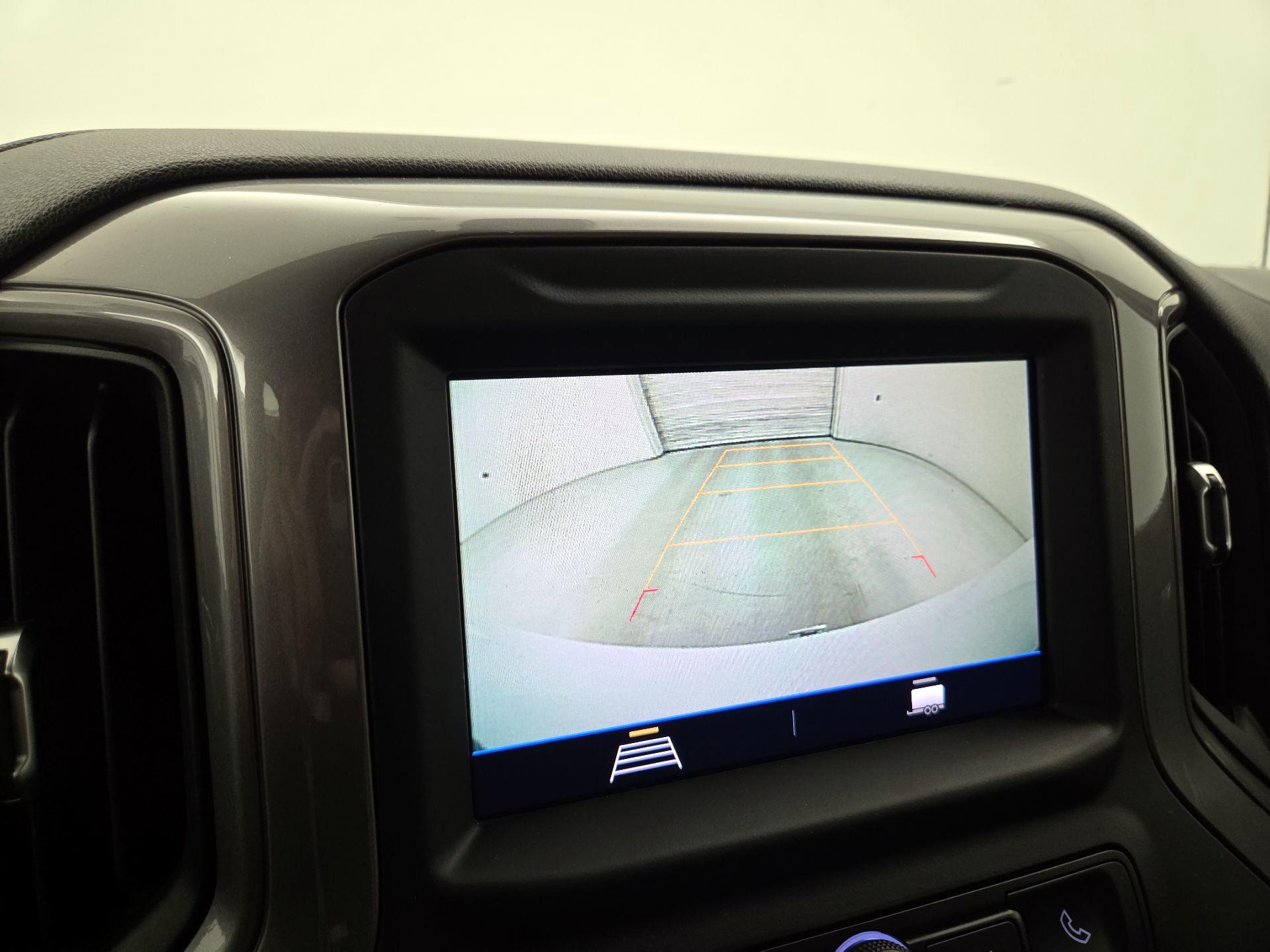 Thumbnail: 2021 Chevrolet Silverado 1500 - 14