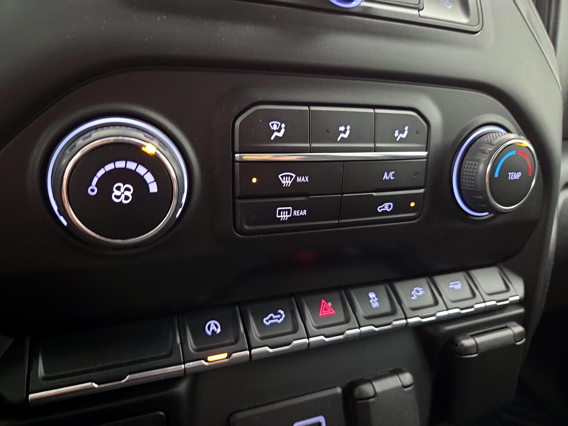 Thumbnail: 2021 Chevrolet Silverado 1500 - 16