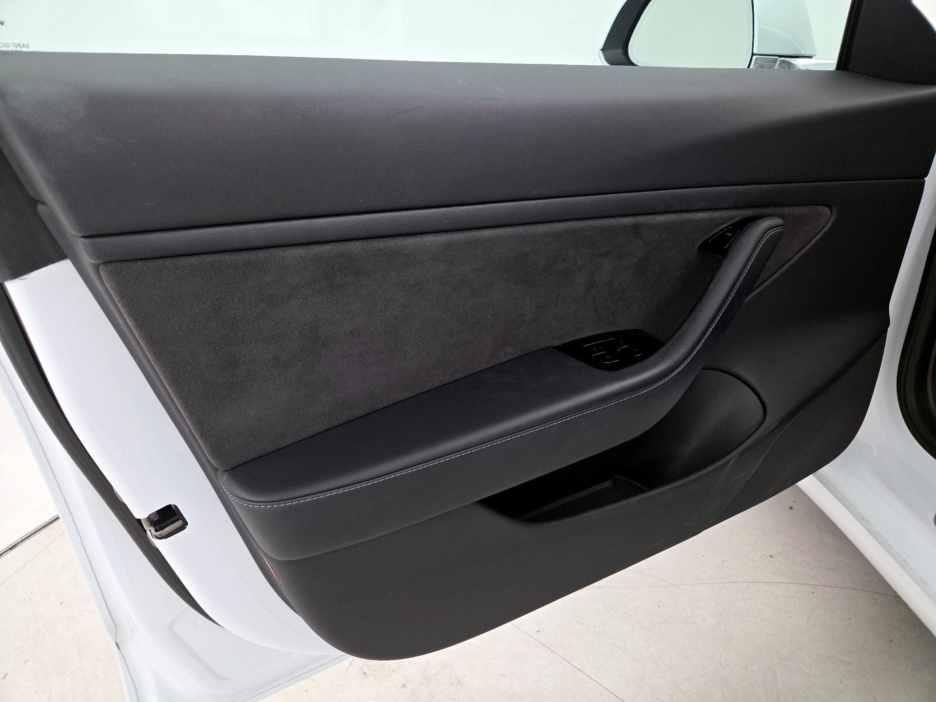 Thumbnail: 2019 Tesla Model 3 - 12