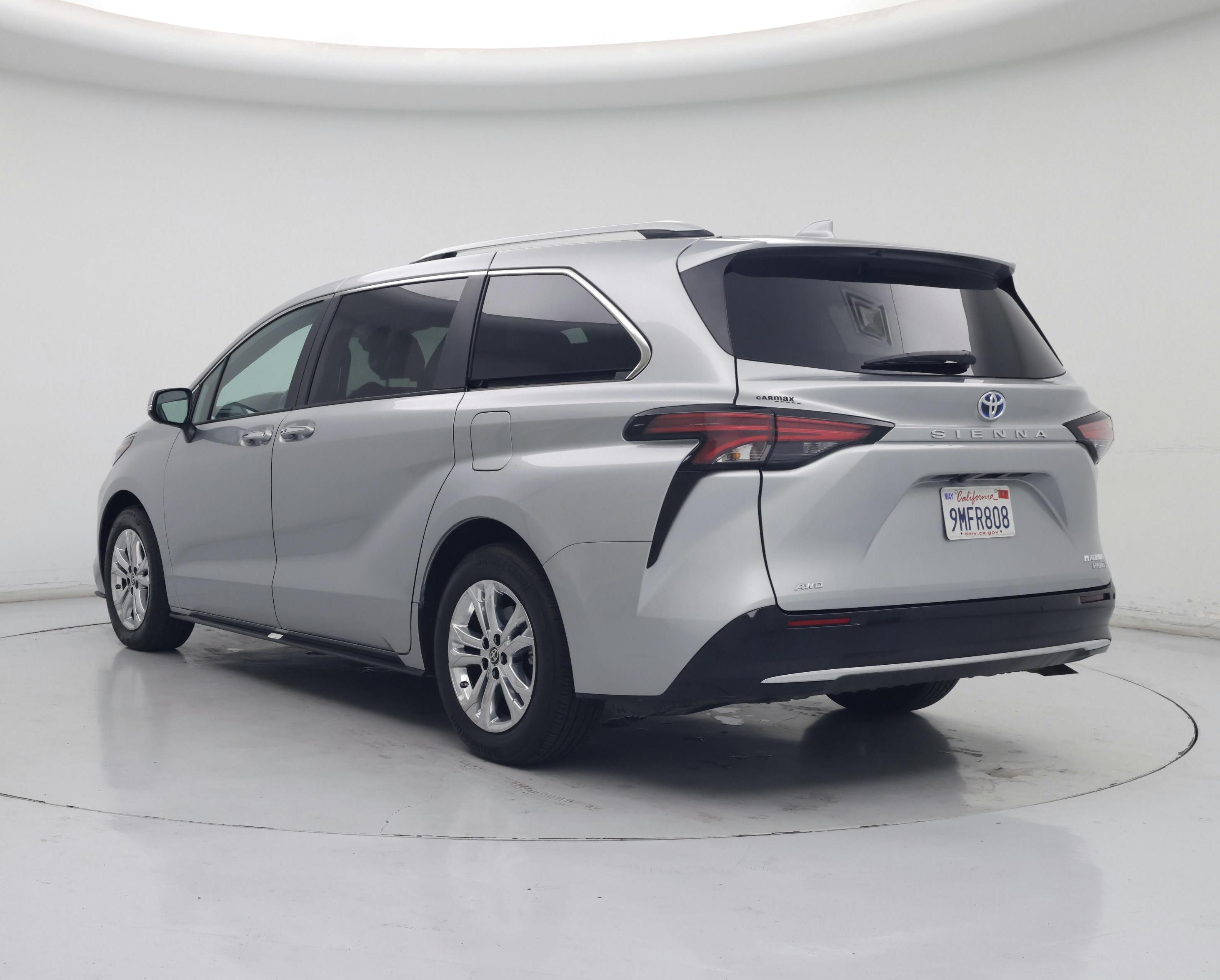 Thumbnail: 2024 Toyota Sienna - 2