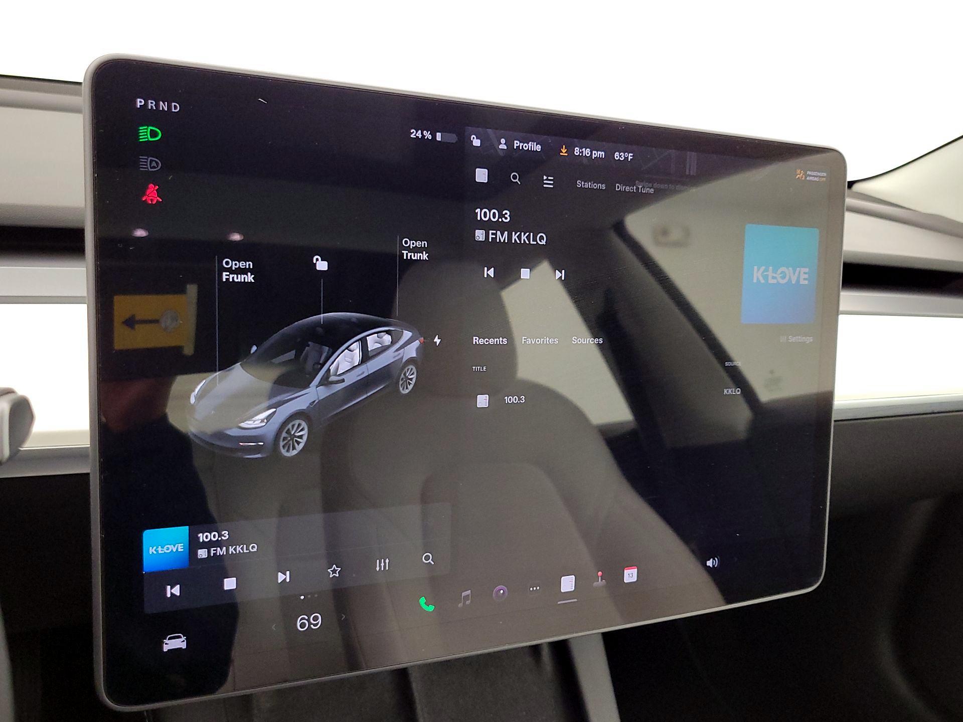 Thumbnail: 2022 Tesla Model 3 - 15