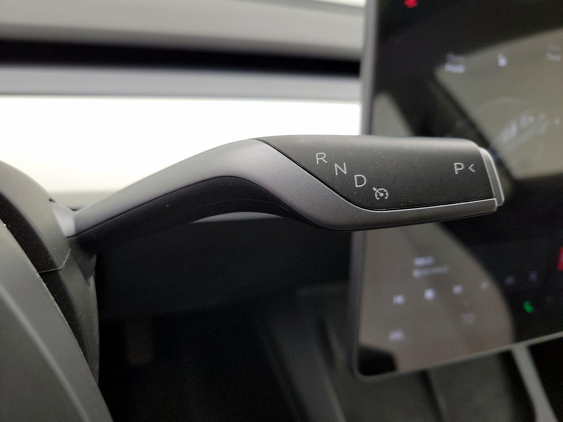 Thumbnail: 2022 Tesla Model 3 - 17