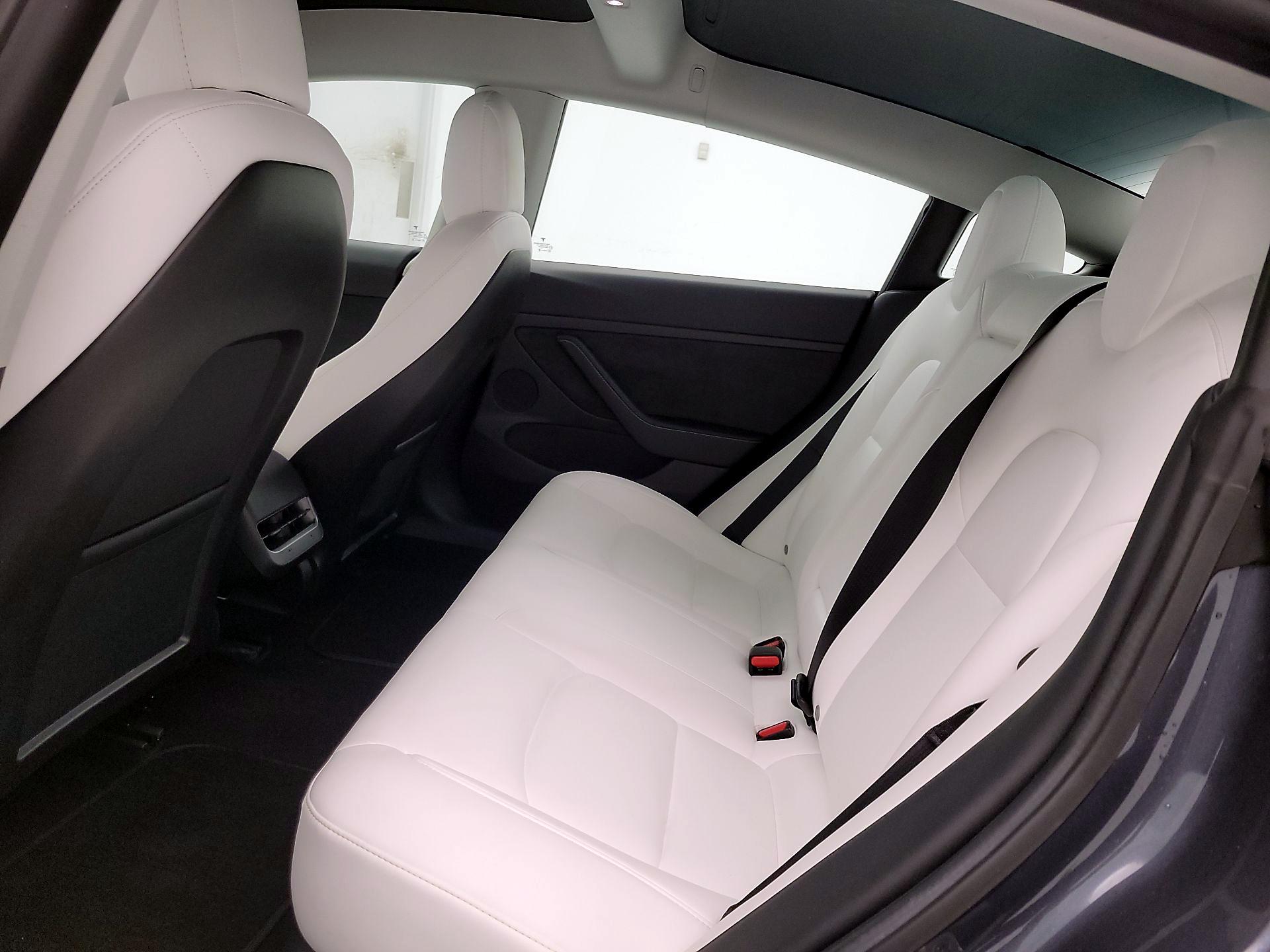 Thumbnail: 2022 Tesla Model 3 - 20