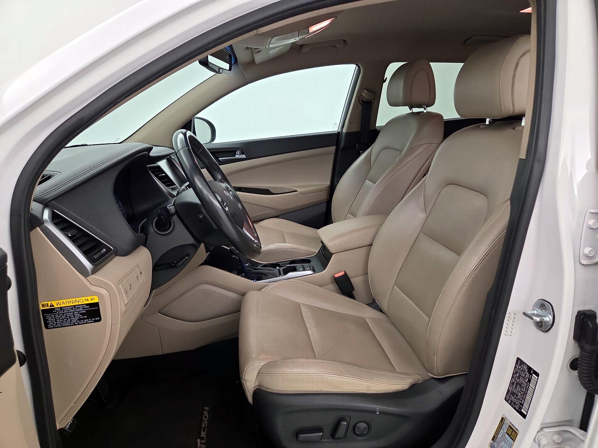 Thumbnail: 2016 Hyundai Tucson - 11