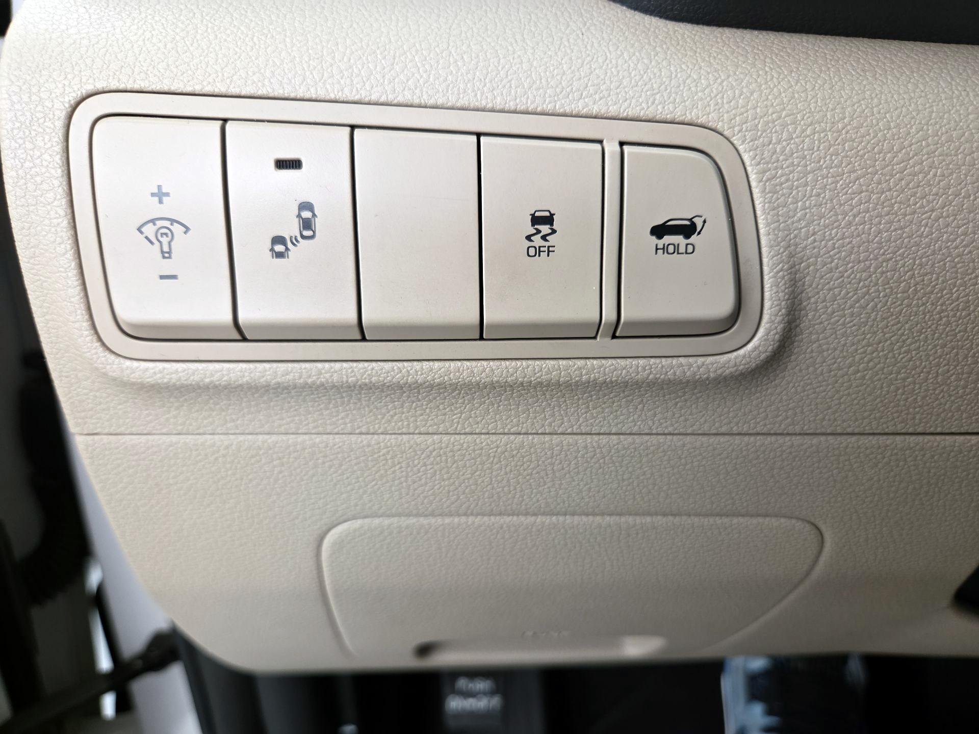 Thumbnail: 2016 Hyundai Tucson - 13