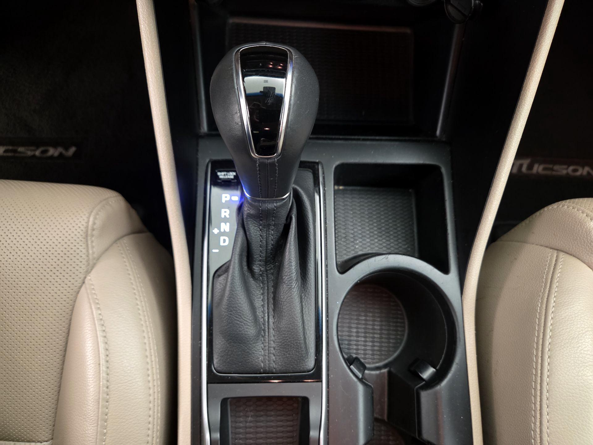 Thumbnail: 2016 Hyundai Tucson - 18