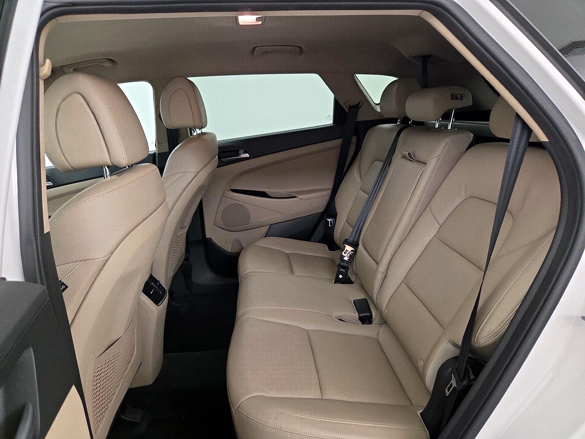 Thumbnail: 2016 Hyundai Tucson - 20