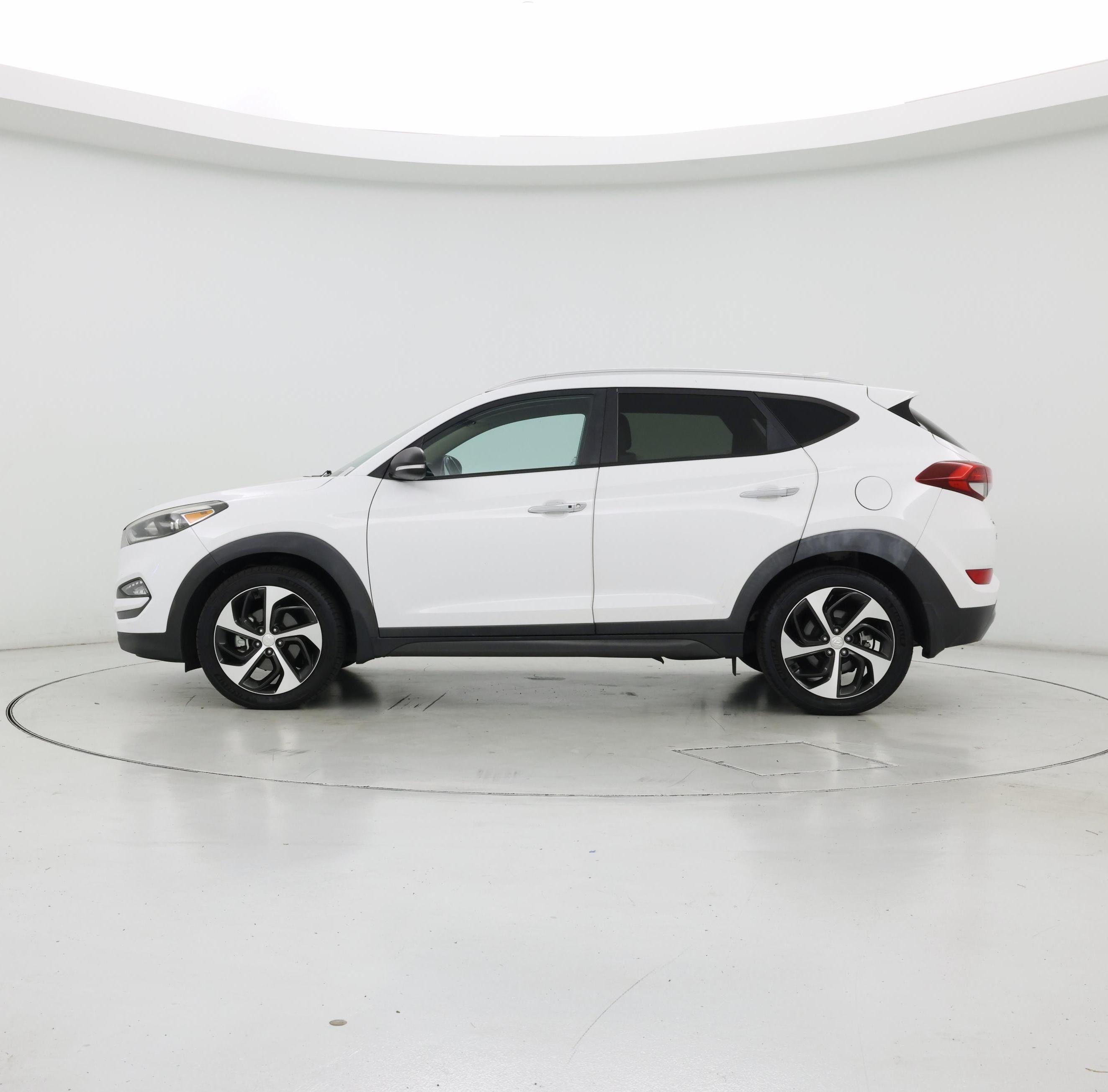 Thumbnail: 2016 Hyundai Tucson - 3