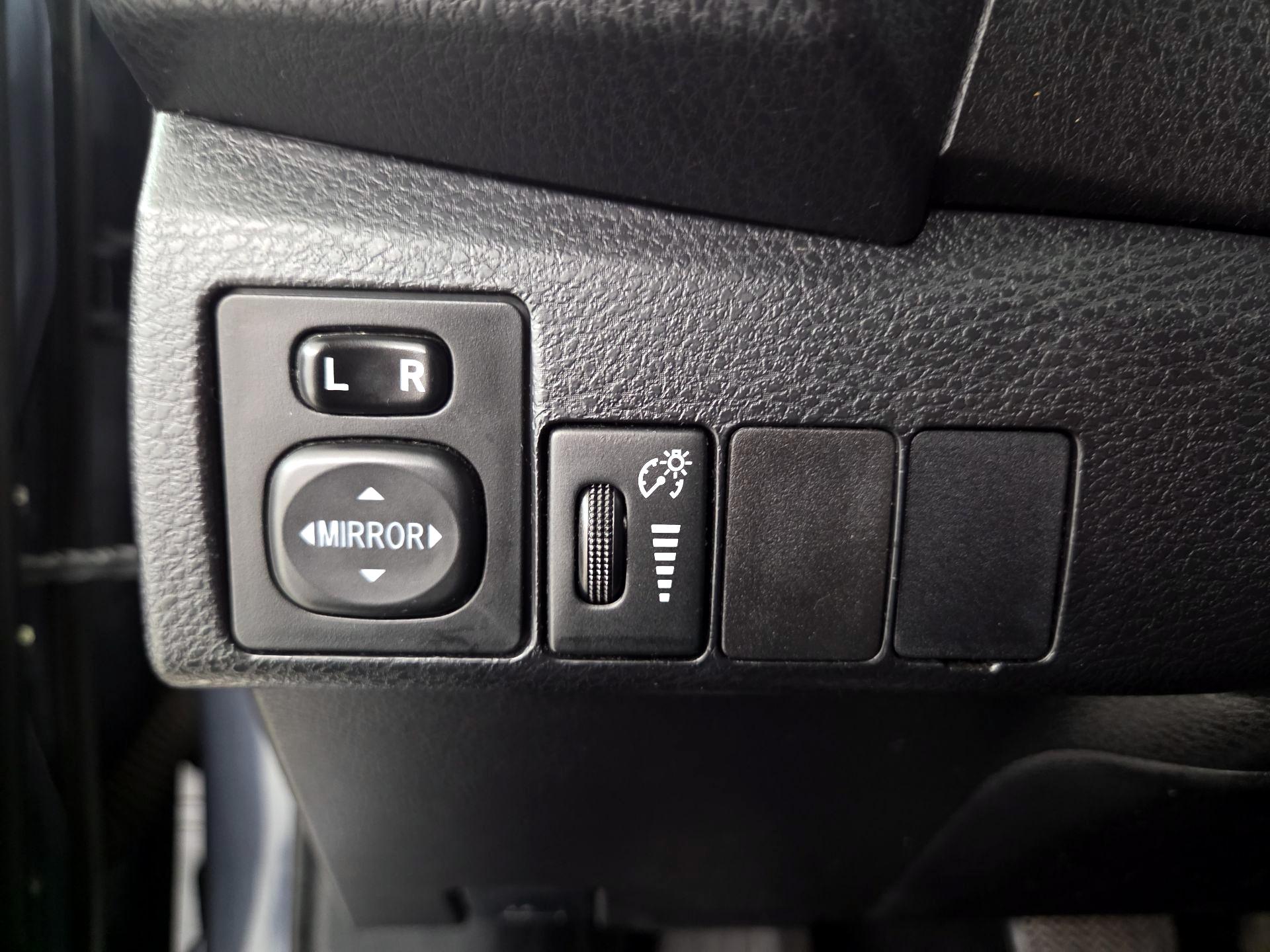 Thumbnail: 2014 Toyota Corolla - 13