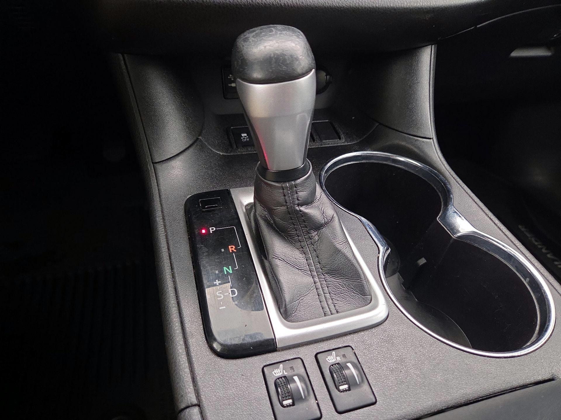 Thumbnail: 2019 Toyota Highlander - 18