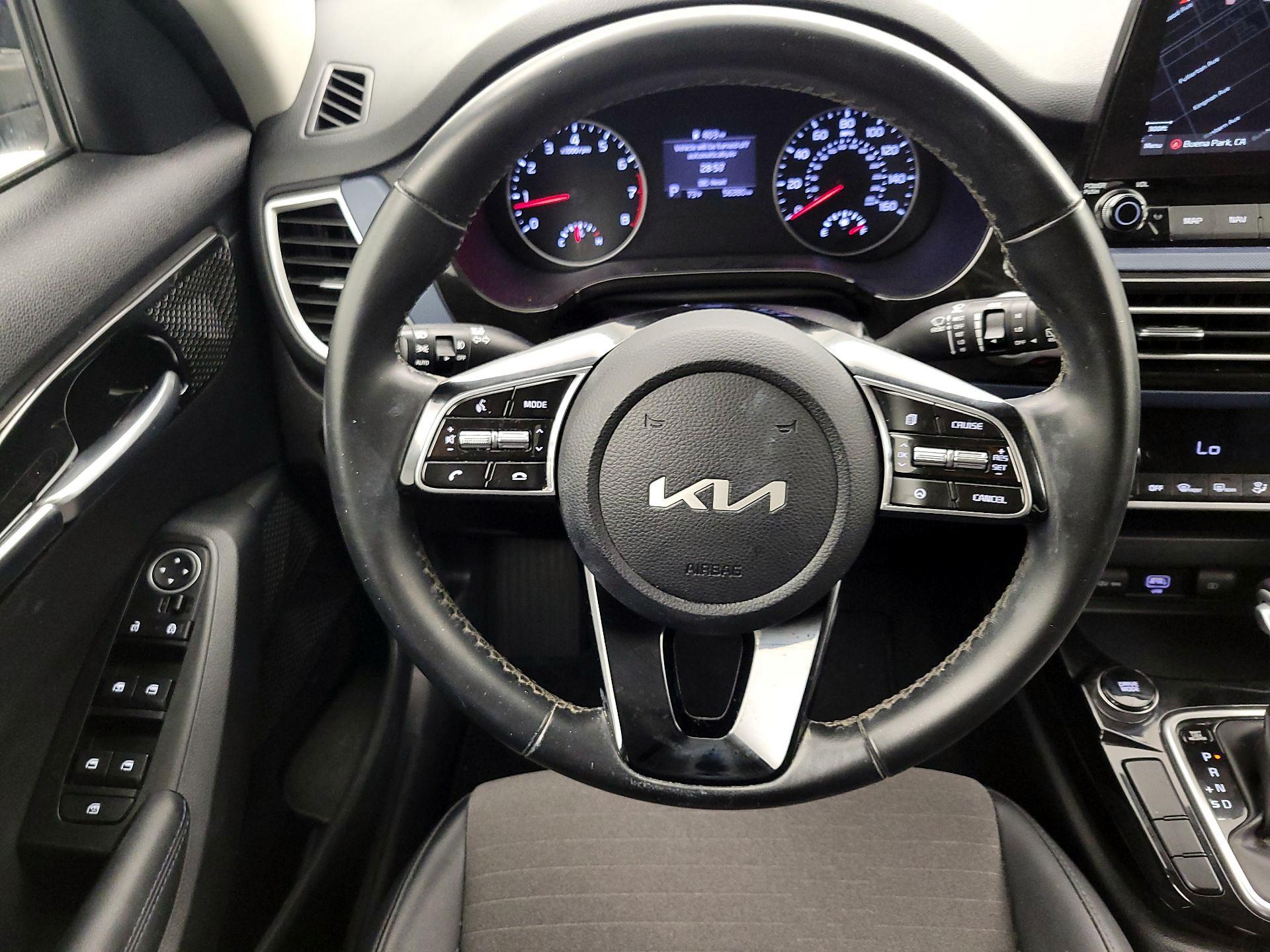 Thumbnail: 2022 Kia Seltos - 10