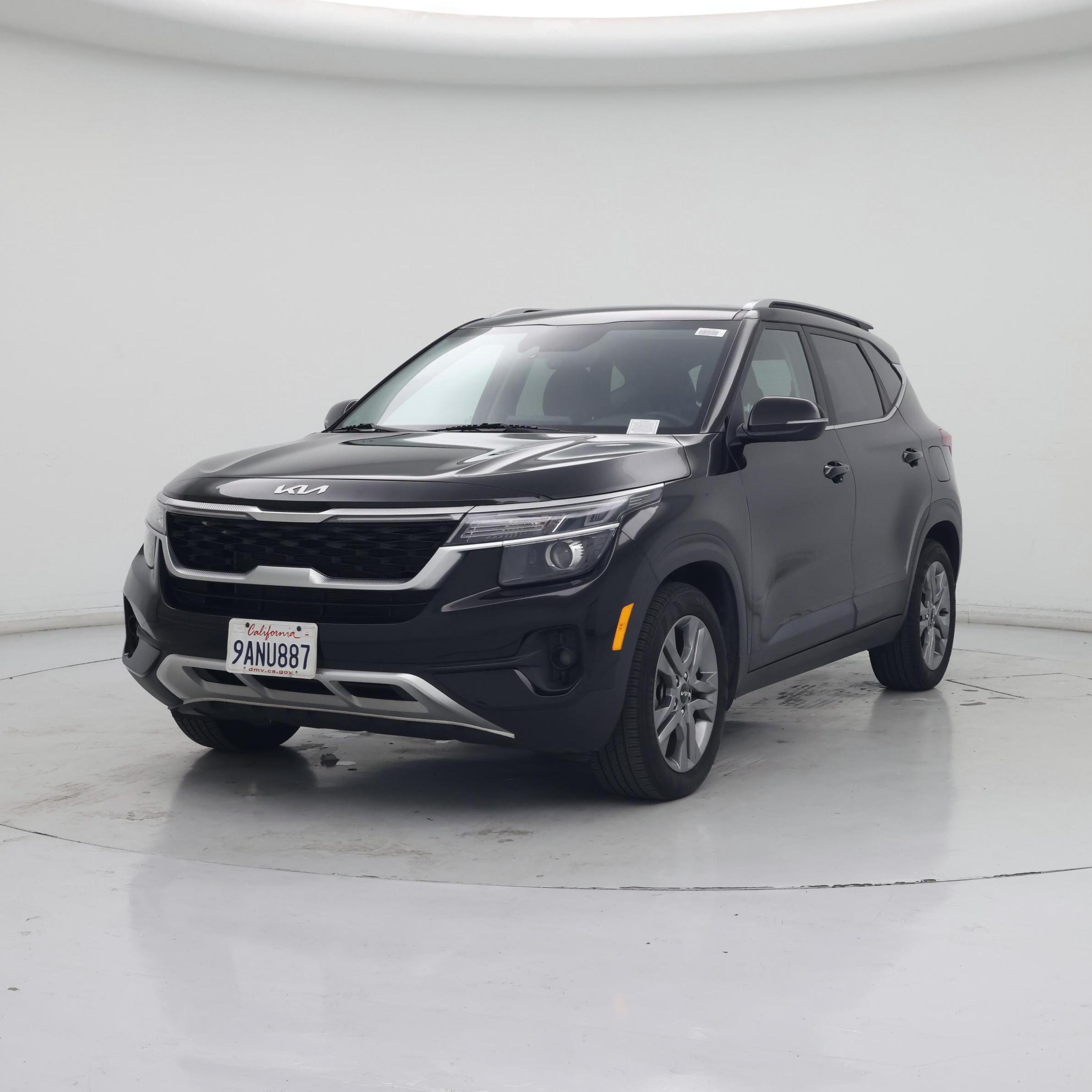 Thumbnail: 2022 Kia Seltos - 4