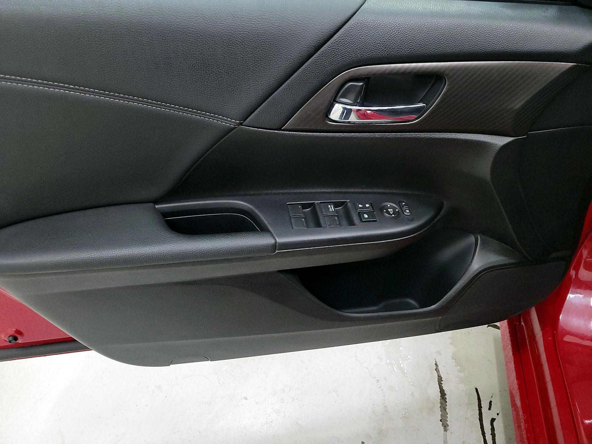 Thumbnail: 2017 Honda Accord - 12