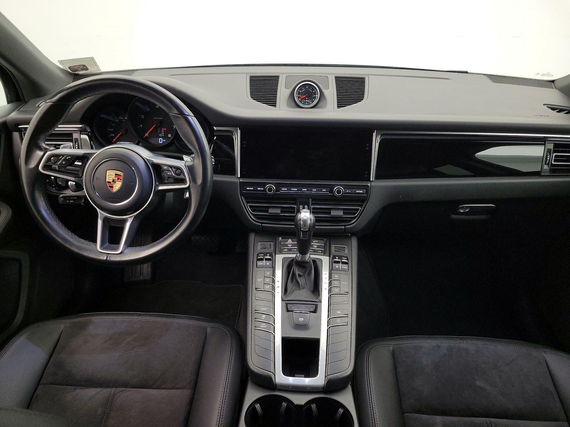 Thumbnail: 2020 Porsche Macan - 9