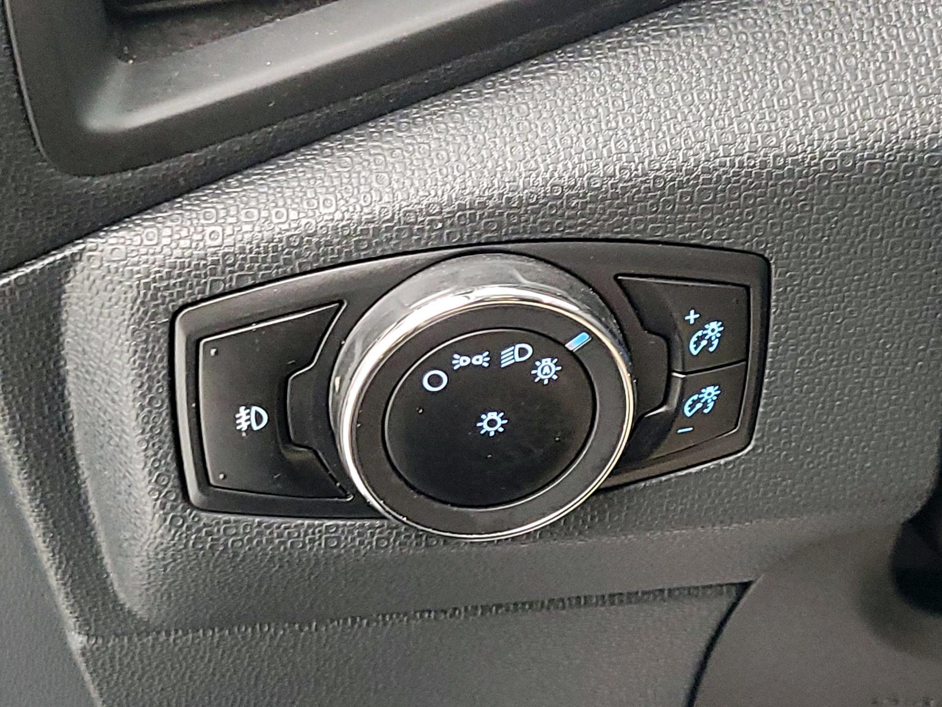 Thumbnail: 2019 Ford EcoSport - 13