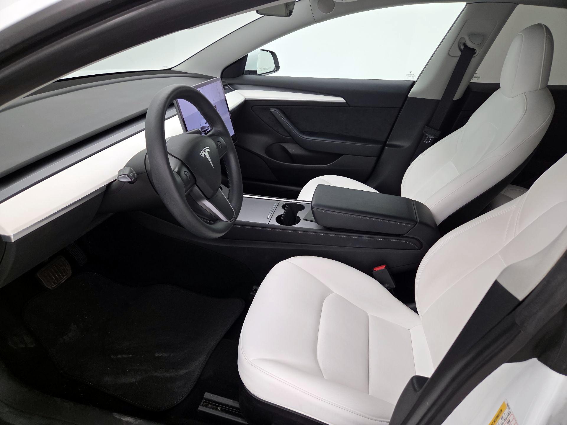 Thumbnail: 2022 Tesla Model 3 - 11