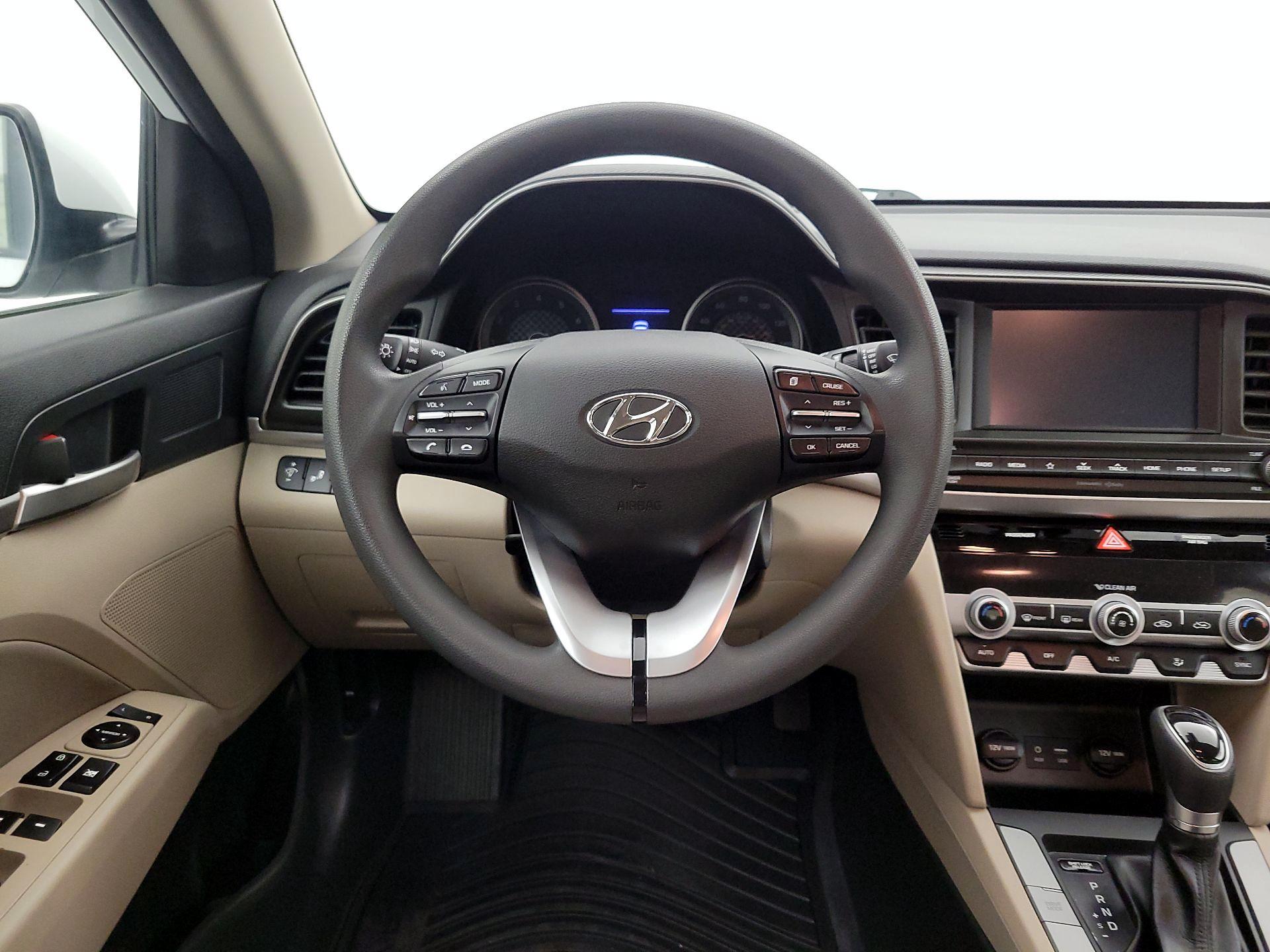 Thumbnail: 2020 Hyundai Elantra - 10