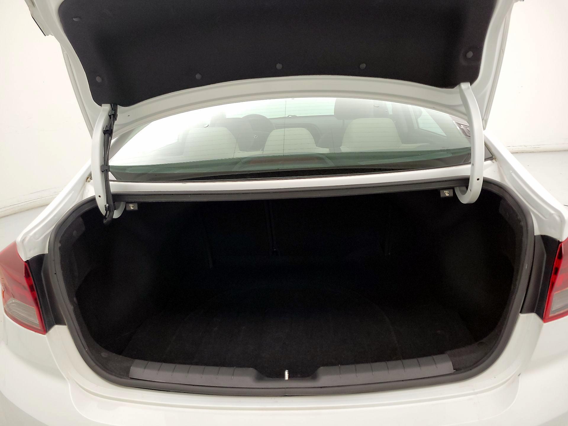 Thumbnail: 2020 Hyundai Elantra - 20