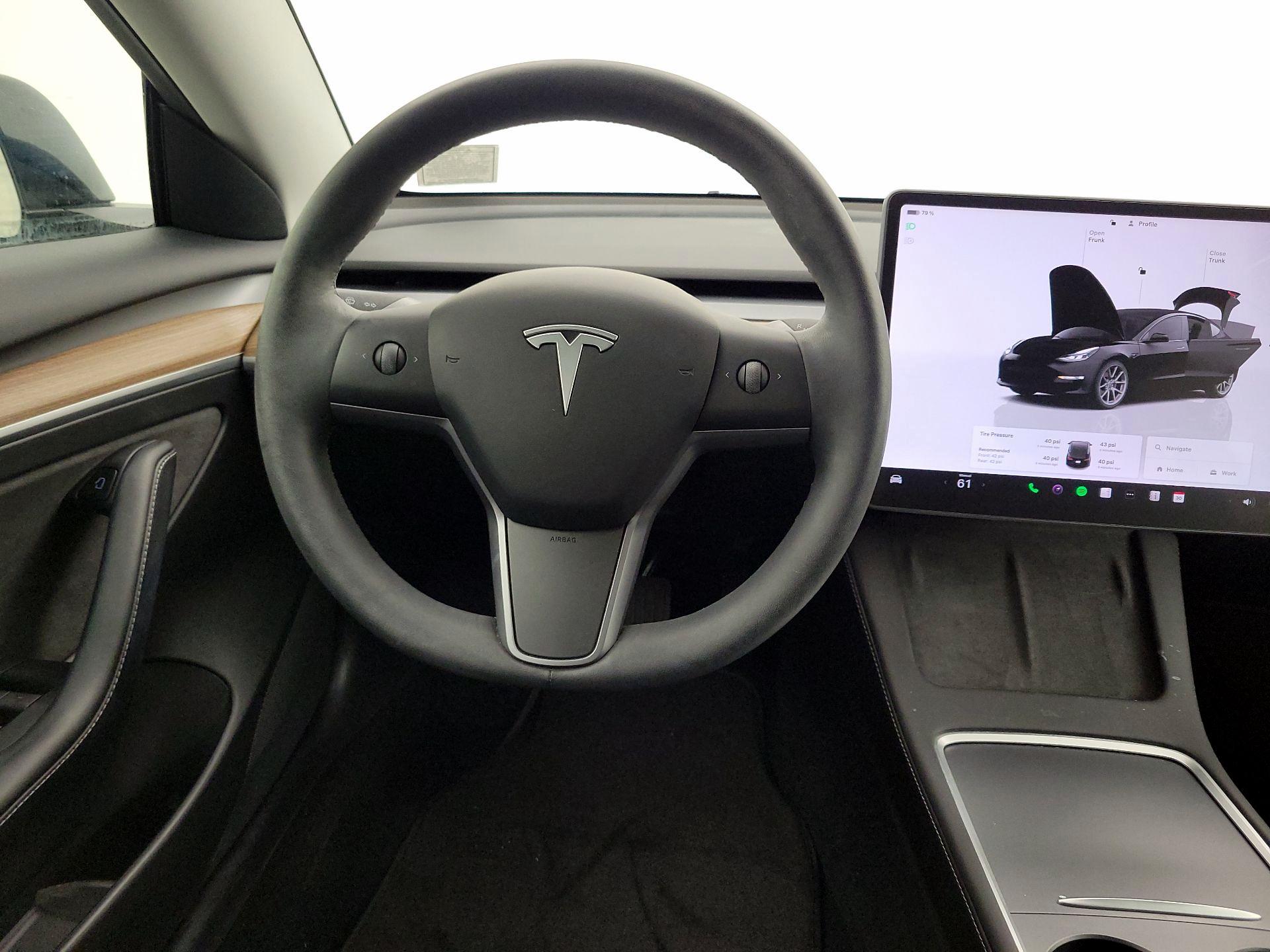 Thumbnail: 2023 Tesla Model 3 - 10