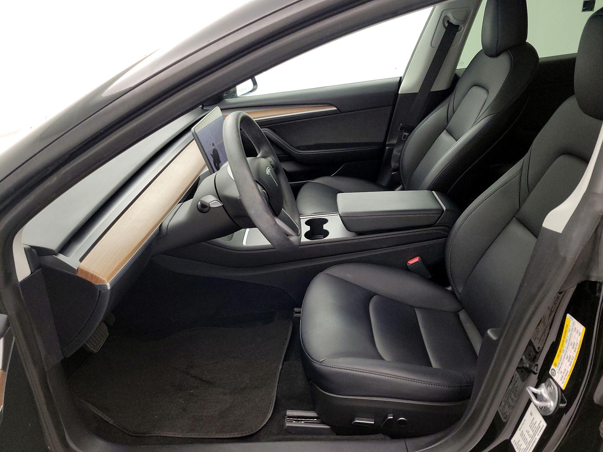 Thumbnail: 2023 Tesla Model 3 - 11